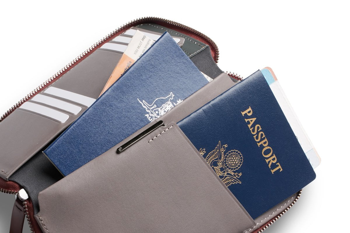 Bellroy Travel Folio Second Edition - Premium Leather Passport Holder & Travel Wallet for Men & Women - Perfect for Airports, Business Trips & International Travel