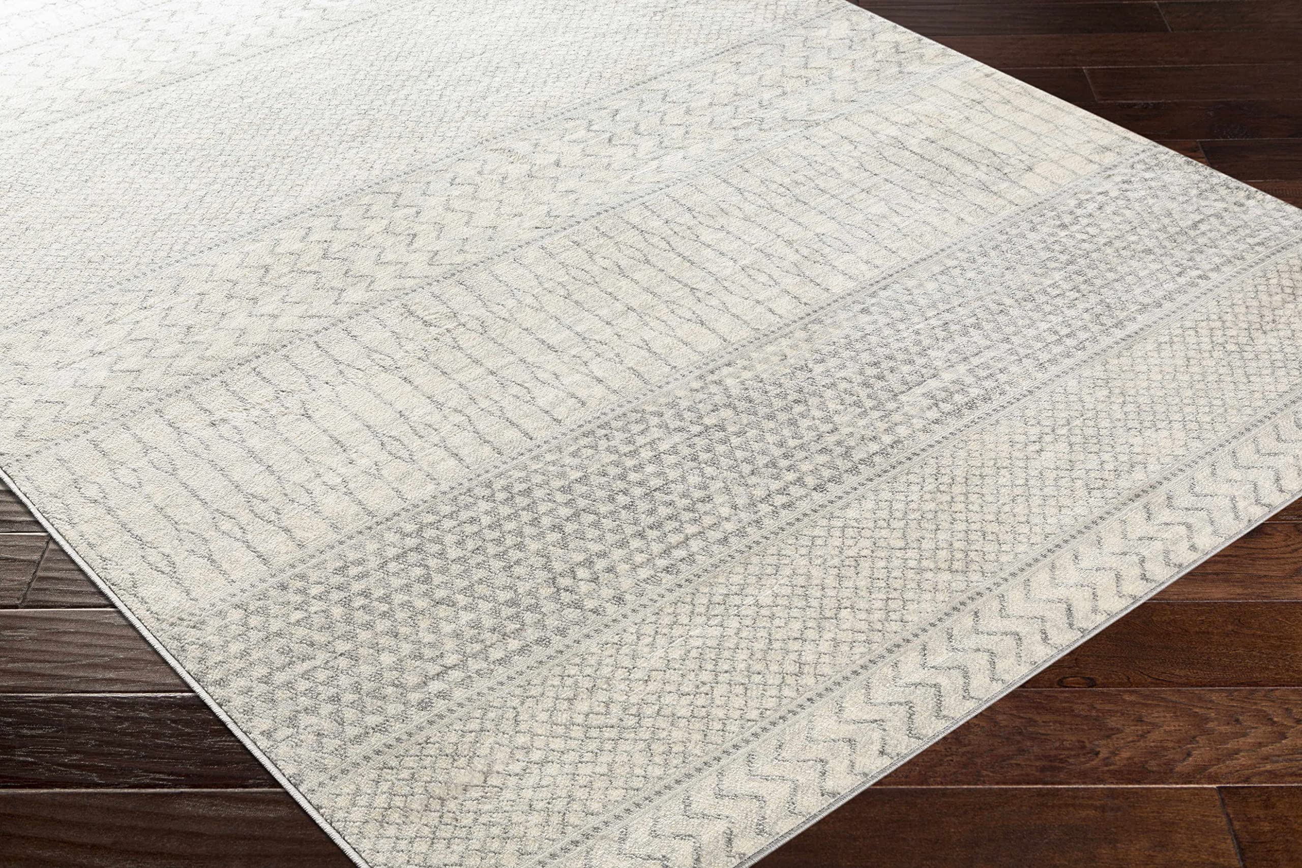 Hauteloom Nunda Modern Round Area Rug 6'7