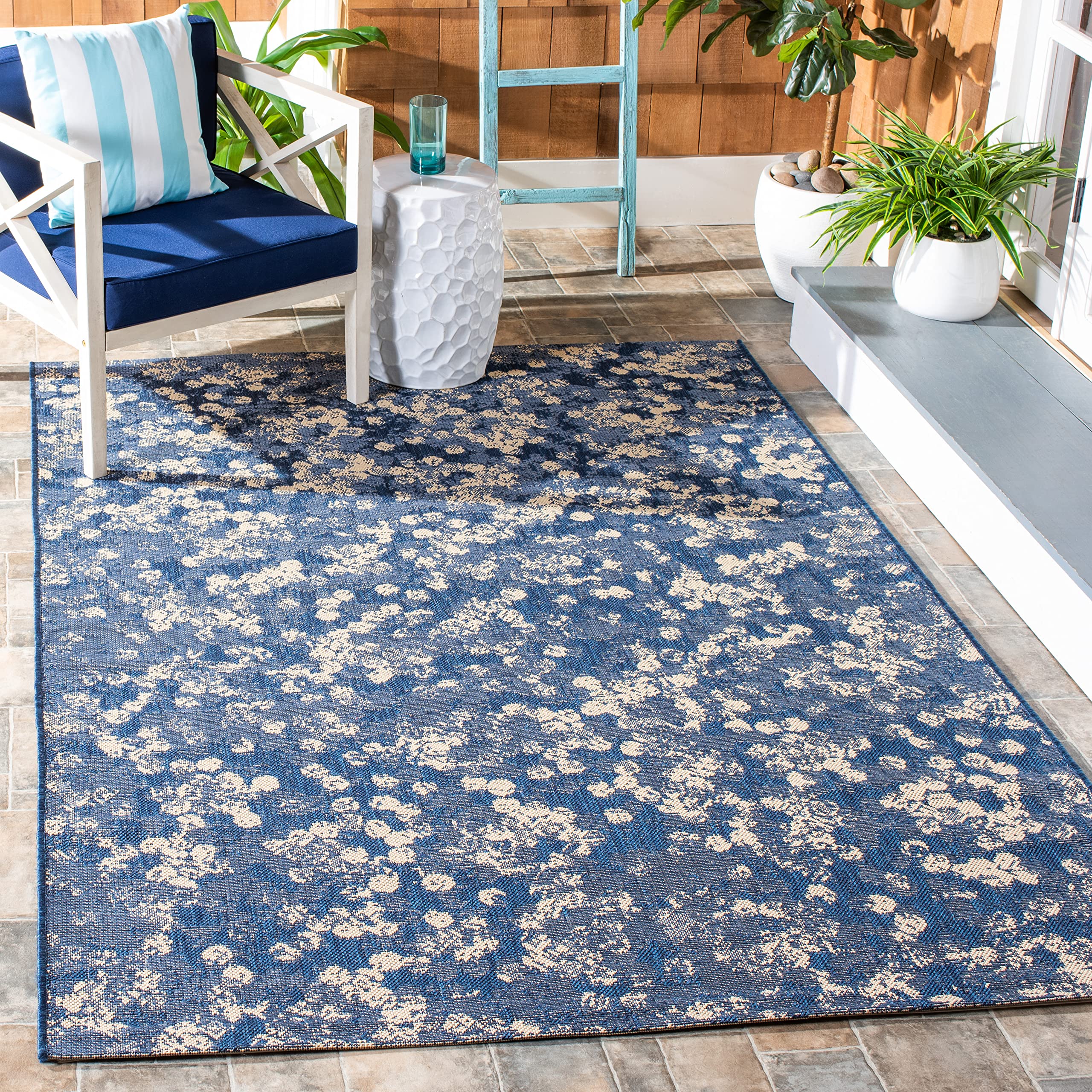 SAFAVIEH Courtyard Collection 6'7