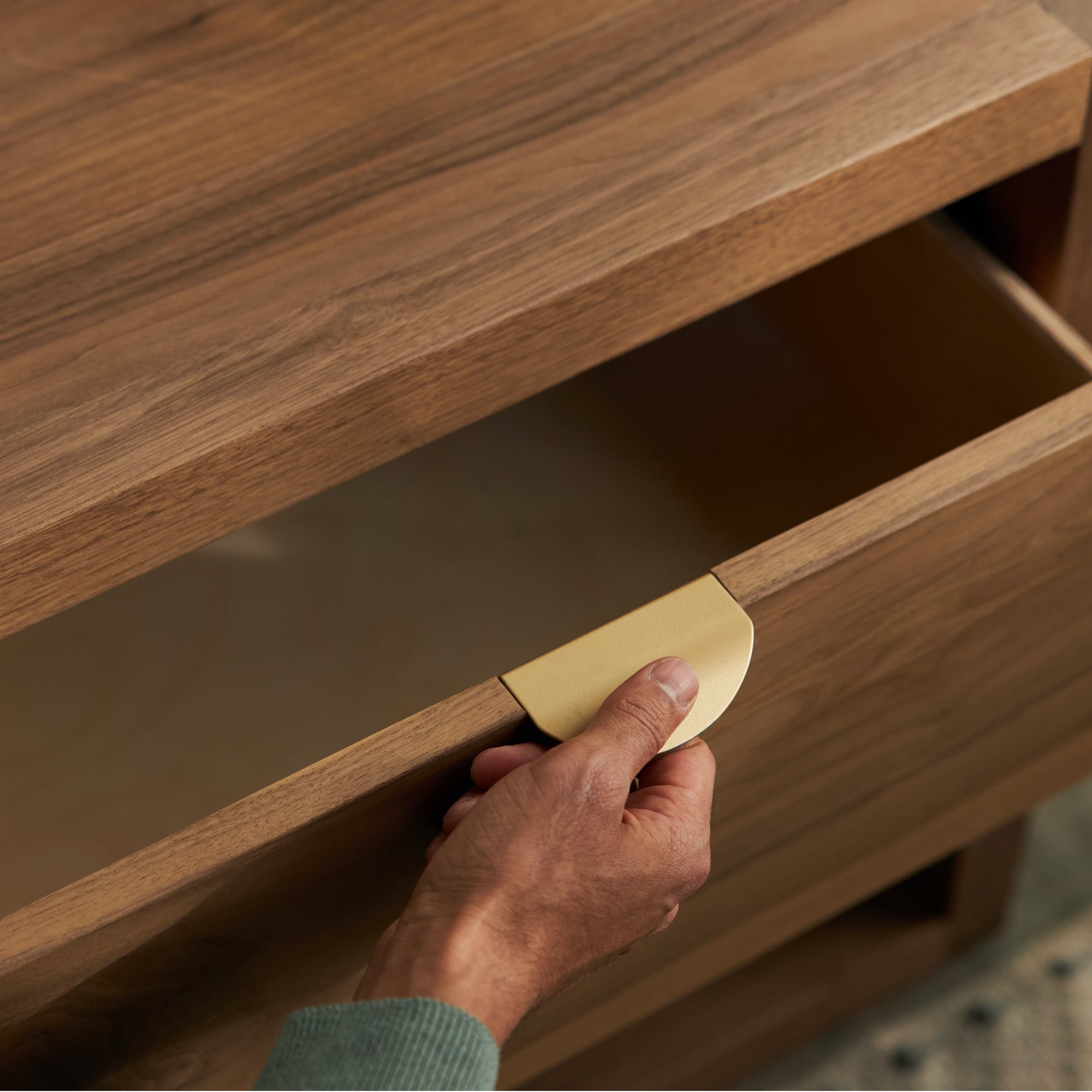 Malibu Wood Nightstand - Modern Bedside Table with Drawer, Solid Wood Bedroom Furniture for Home Decor | Perfect for Bedrooms, Guest Rooms, and Apartments
