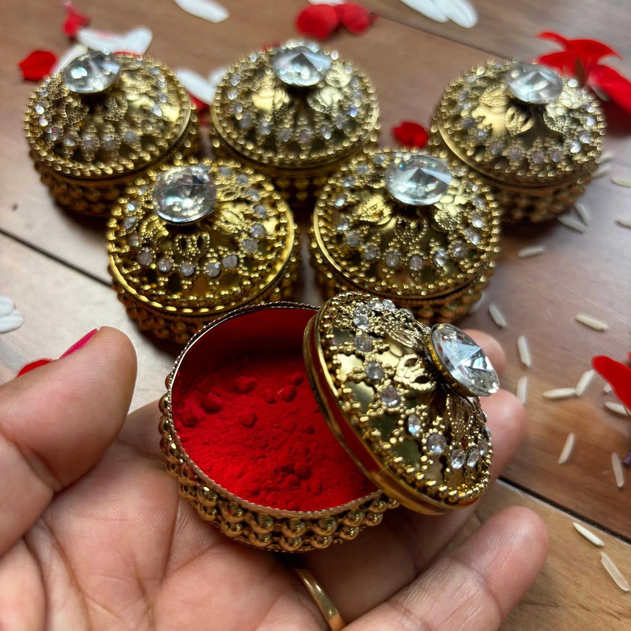 LOVENSPIRE Golden Metallic Kumkum Holder - Decorative Sindoor Roli Chandan Dabbi Jewelry Box for Indian Pooja | Elegant Housewarming & Wedding Gift for Women | Perfect for Hindu Ceremonies, Festivals and Home Decor