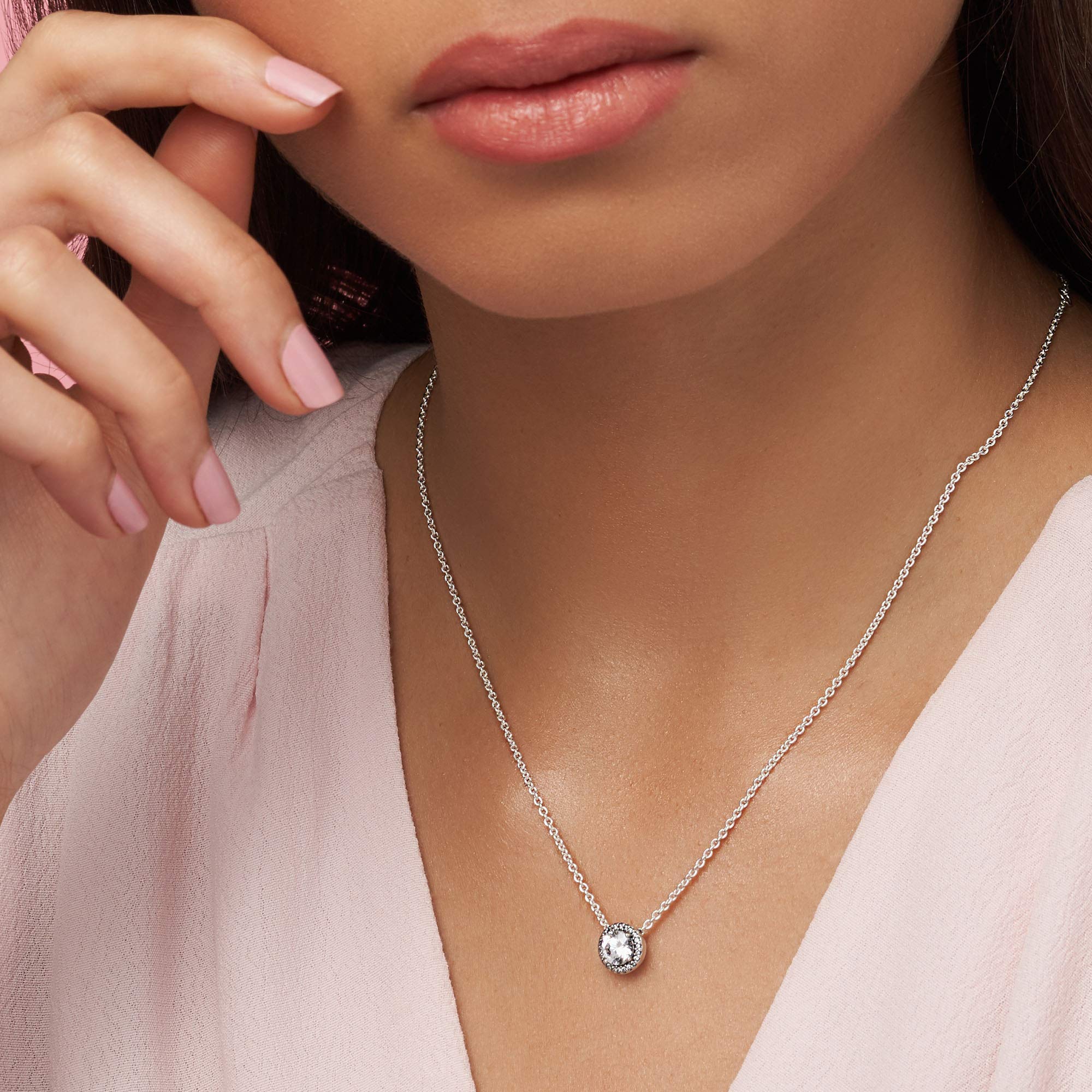 PANDORA Round Sparkle Halo Necklace - Adjustable Sterling Silver Necklace with Cubic Zirconia & Lobster Clasp - Elegant Jewelry Gift for Women - Perfect for Anniversaries, Birthdays & Valentine's Day - Includes Gift Box (17.7