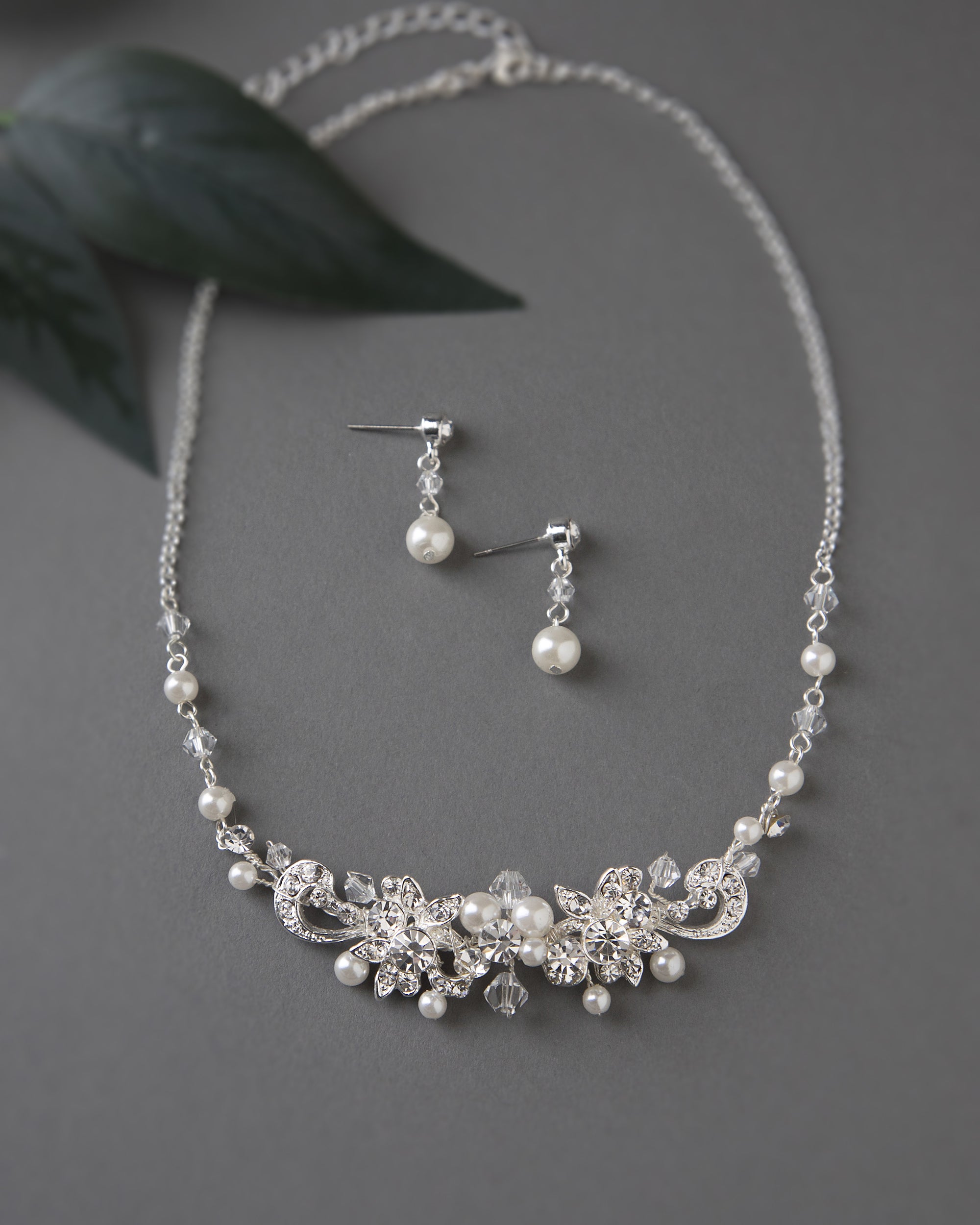 Elegant Floral Crystal and Ivory Pearl Bridal Necklace Set for Weddings, Prom, and Formal Events - Perfect Gift for Bride