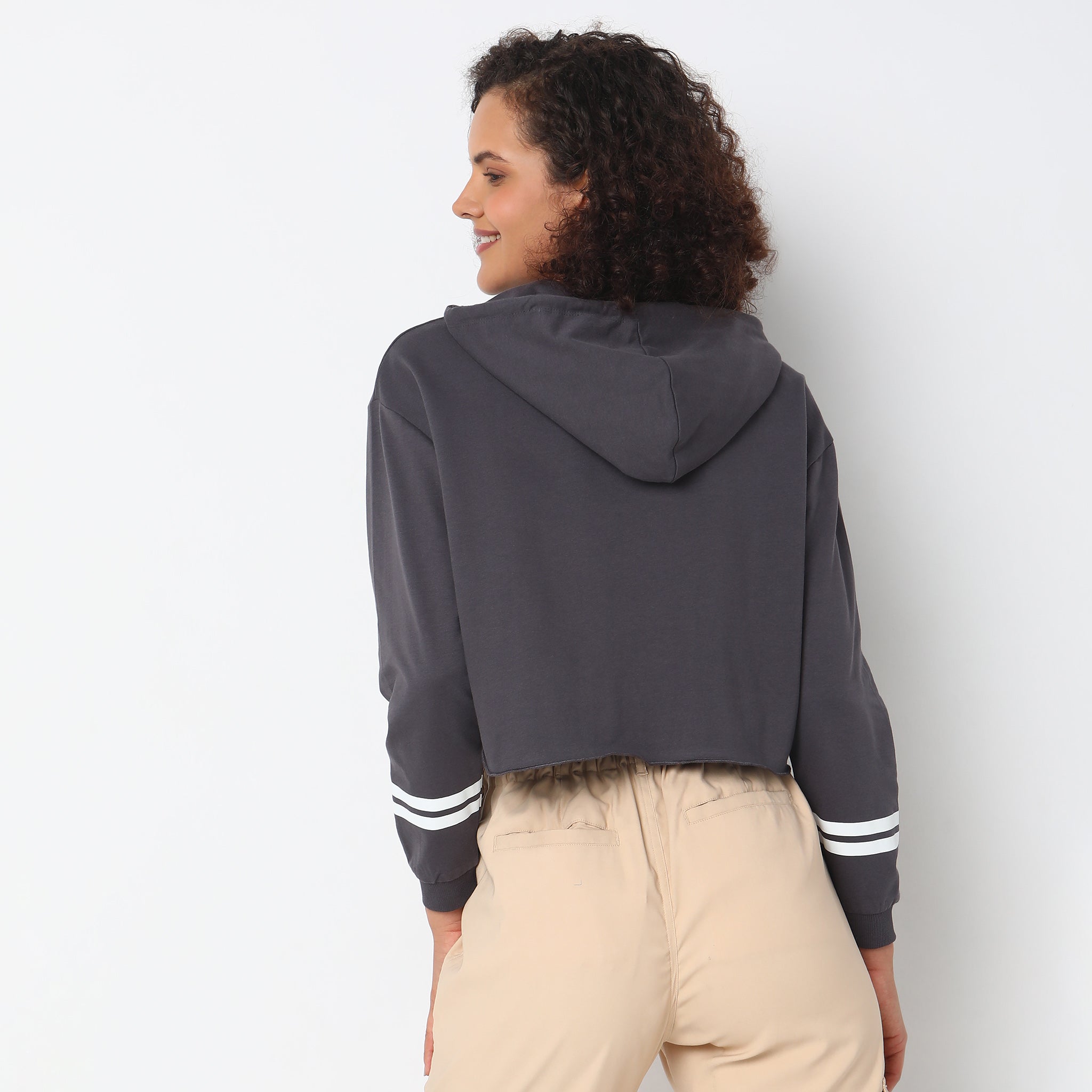 Stylish Boxy Fit Graphic Sweatshirt for Women | Trendy Oversized Pullover | Casual Streetwear & Loungewear | Perfect for Everyday Wear, Coffee Dates & Weekend Outings