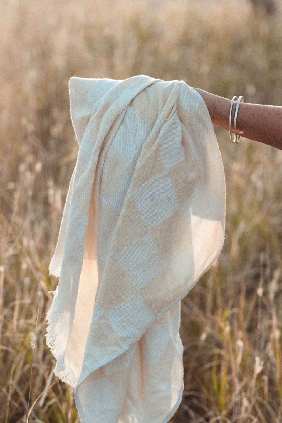 Premium Cove Sand Check Cotton Beach Towel - Soft, Absorbent & Quick-Drying - Perfect for Pool, Beach, Vacation & Outdoor Activities
