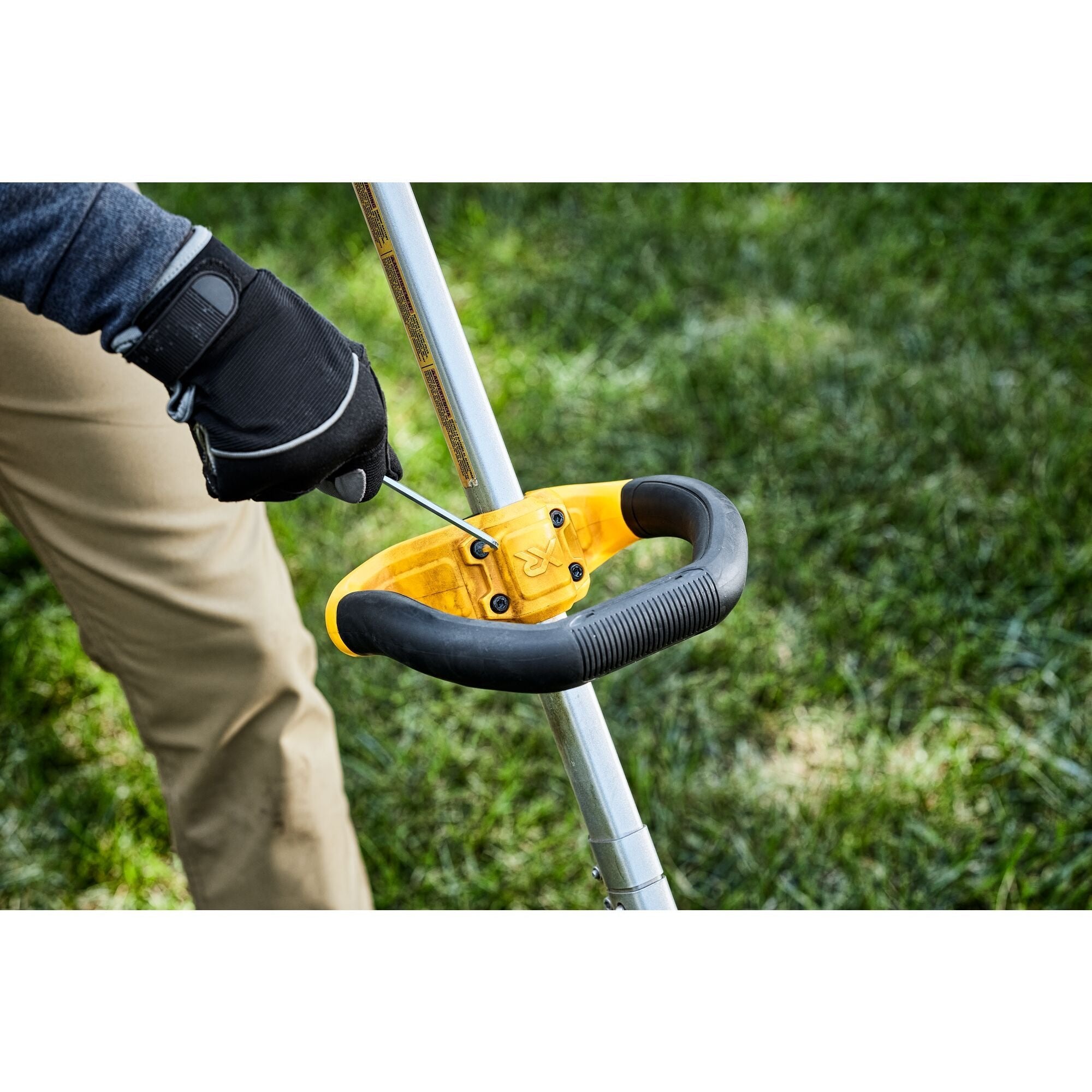 DEWALT DCED400M1 20V MAX Cordless String Trimmer/Edger with 4Ah Battery - Perfect for Lawn Edging, Yard Maintenance & Landscaping