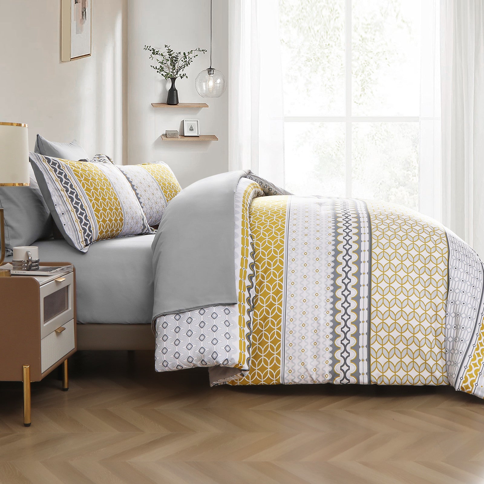 Floral Stripes King Size Comforter Set - 3 Piece Luxury Bedding with Pillowcases for Master Bedroom & Guest Room Decor