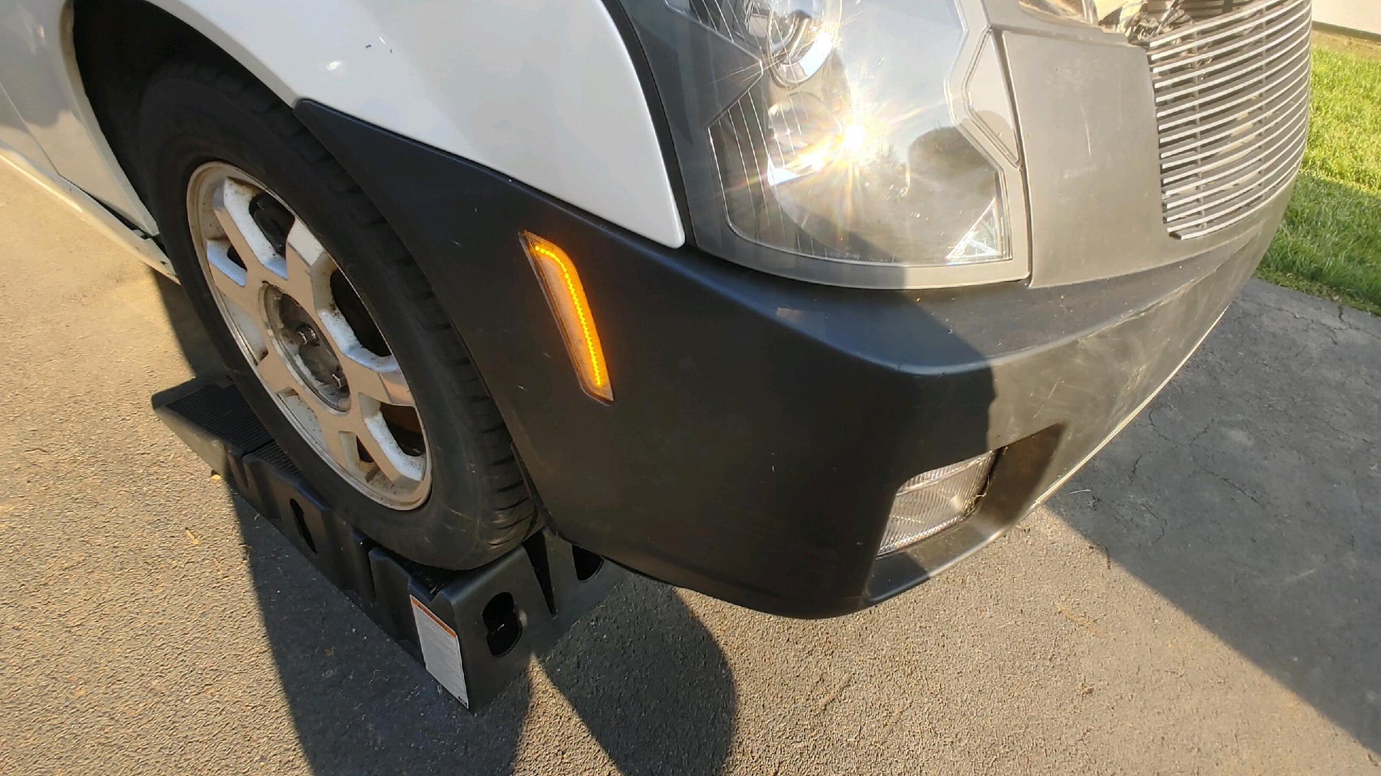 Amber LED Side Marker Lights & Turn Signal Lamps for 2003-2007 Cadillac CTS - Clear Lens, Durable Replacement Bulbs for Enhanced Visibility & Safety (Perfect for Night Driving & Custom Car Mods)