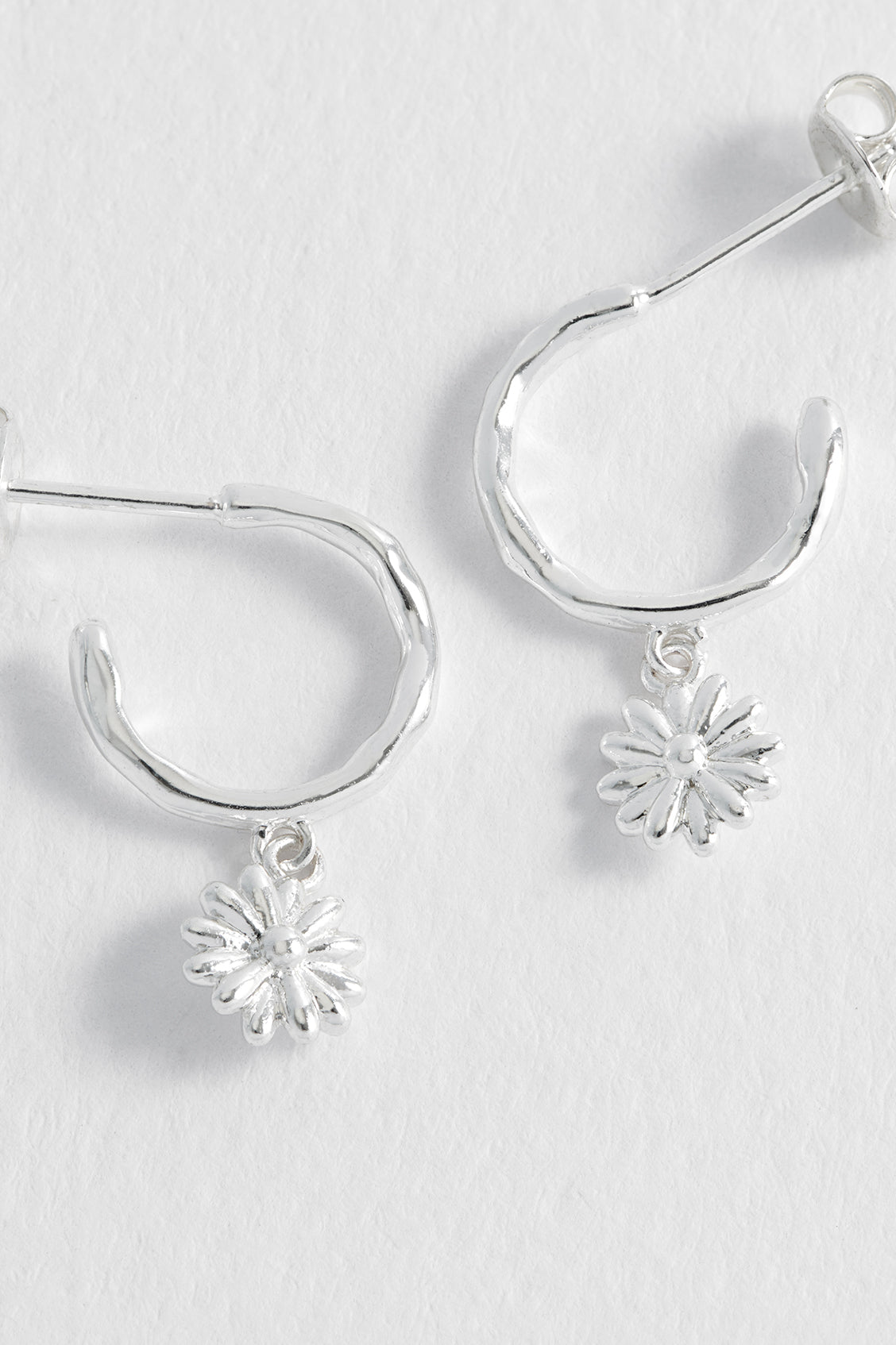 Molten Daisy Hoop Earrings - Trendy Floral Dangle Earrings for Women | Perfect for Summer, Boho Fashion & Everyday Wear
