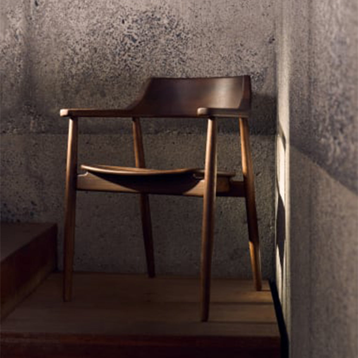 Modern Fondes Dining Chair - Sturdy Wooden Frame & Comfortable Upholstered Seat - Perfect for Kitchen, Dining Room, and Breakfast Nook - Elegant Home Decor Furniture