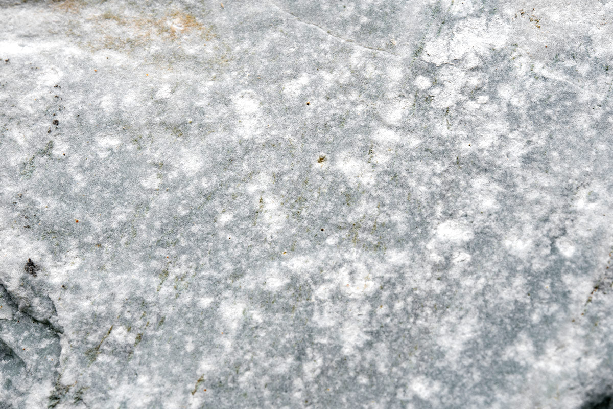 Premium Caledonia Stone - Natural Decorative Stone for Landscaping, Garden Pathways & Outdoor Decor | High-Quality, Durable & Weather-Resistant