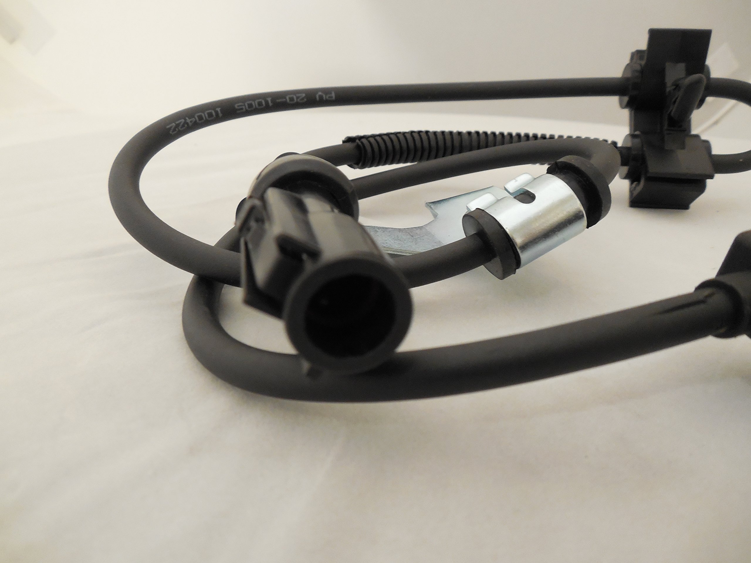 Ford F58Z-2C204-AA Oxygen Sensor Assembly - Compatible with Ford Vehicles | Engine Performance & Emissions Control | Perfect for Highway Driving & Off-Road Adventures