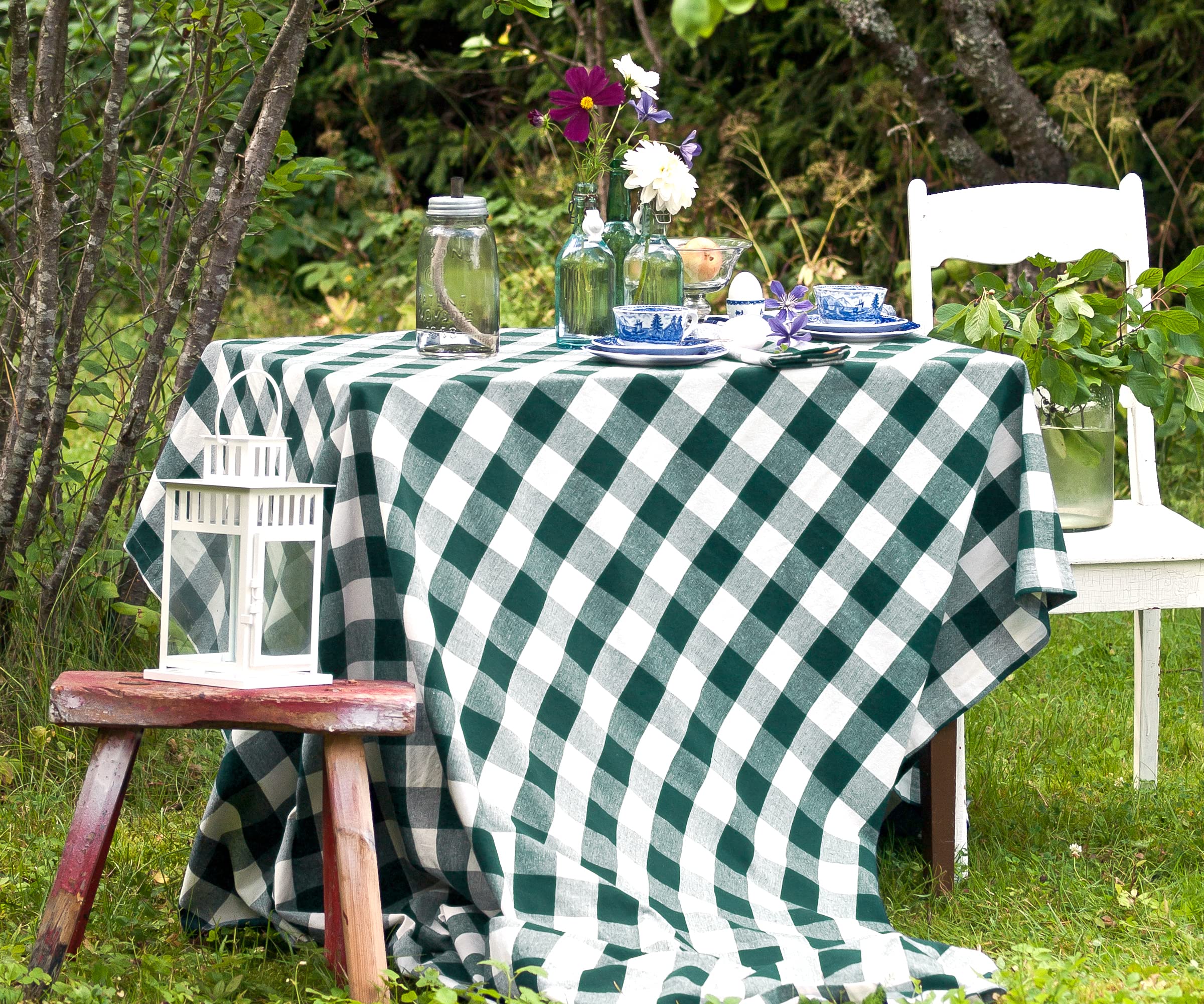 Green & White Buffalo Plaid Tablecloth - Heavy Duty Washable Cotton Linen Gingham Table Cover for Kitchen, Dining Room, Holiday, Picnic | Farmhouse Style Spring & Easter Decor | 63x109 Inches