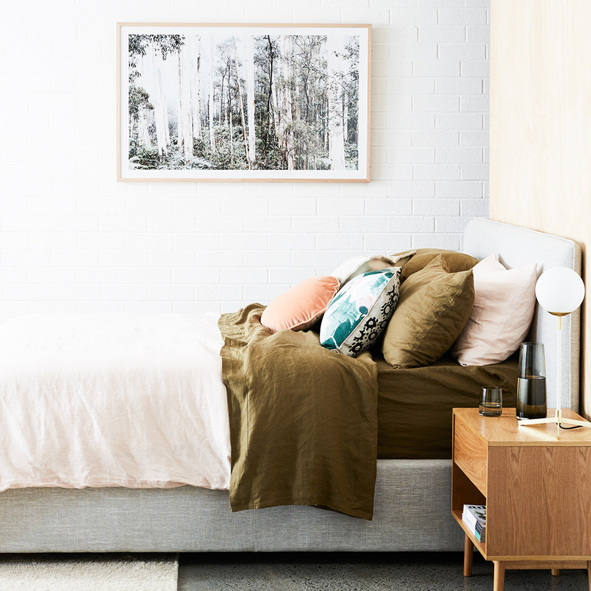 Dane King Size Bed Frame - Modern Upholstered Platform Bed with Wooden Slats - Perfect for Master Bedroom & Guest Room Decor