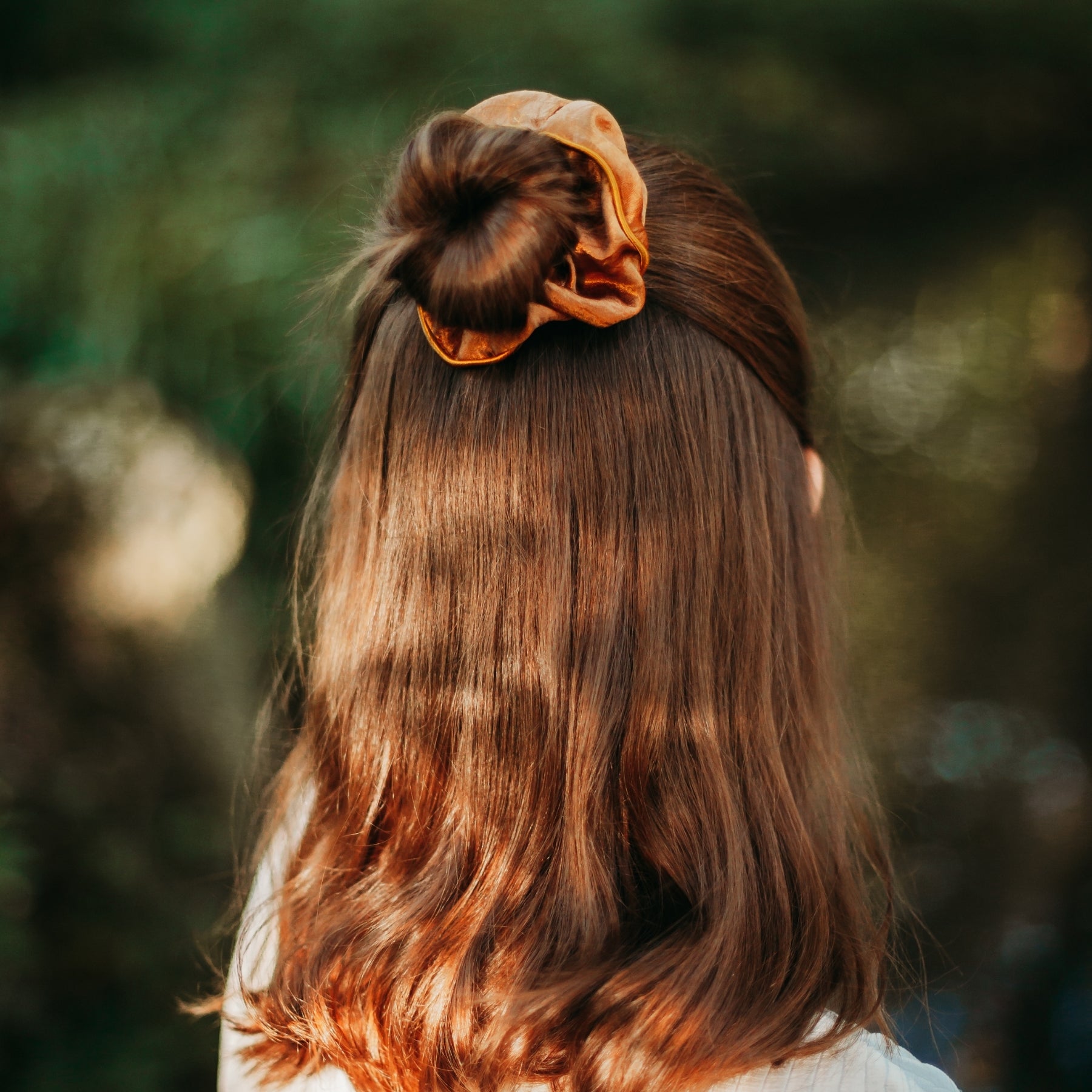 Chouchou Heloise Gold Satin Hair Bow - Elegant Cellulose Satin Hair Accessory for Women & Girls - Perfect for Weddings, Parties & Special Occasions