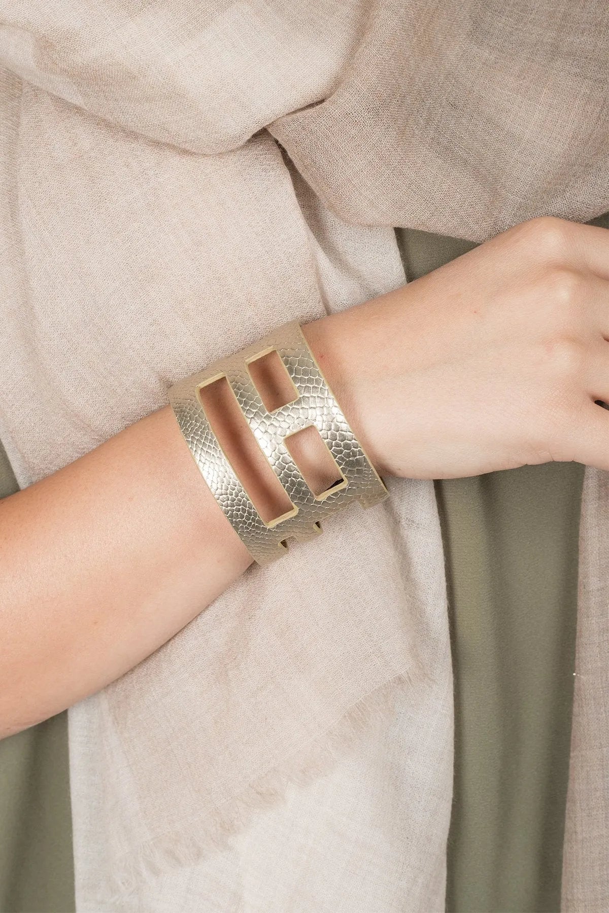 Jaanavar Animal Print Cuff Bracelet for Women - Stylish Boho Fashion Accessory for Parties, Weddings & Everyday Wear