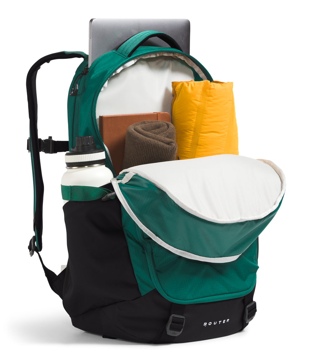 The North Face Router Backpack - Lightweight Laptop Backpack for Men & Women, Water-Resistant Hiking Daypack with 31L Capacity - Perfect for Travel, Work, School & Outdoor Adventures