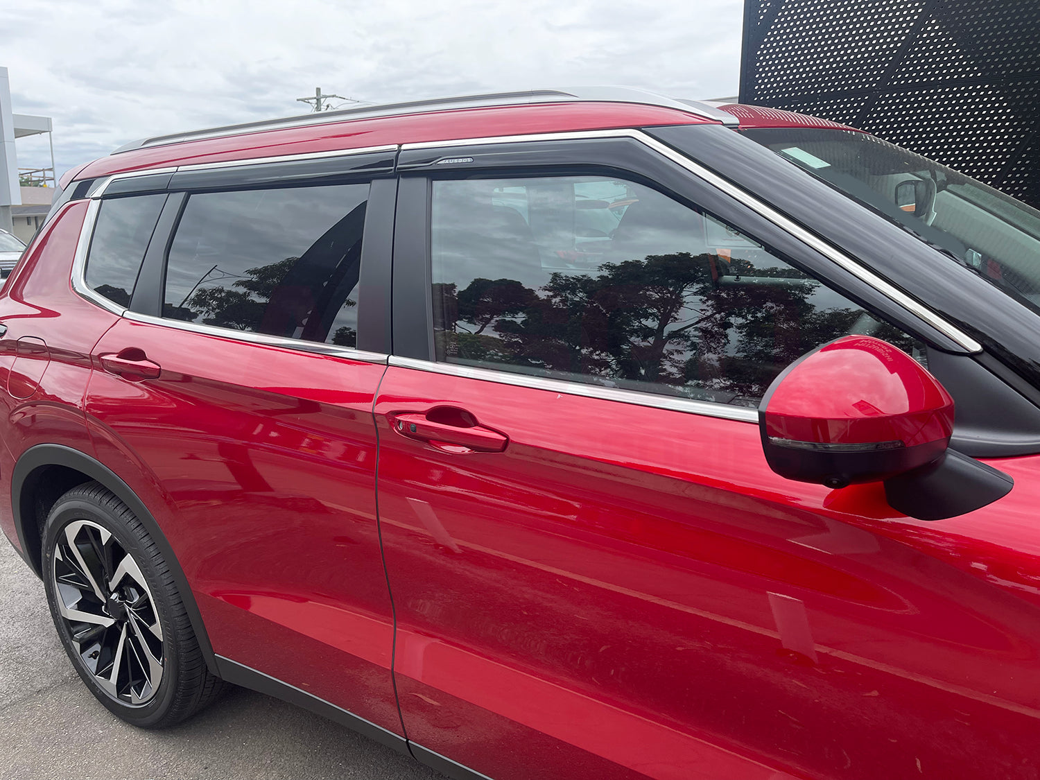 2021+ Mitsubishi Outlander ZM Stainless Steel Window Deflectors - Rain Guards & Wind Noise Reducers for All-Weather Protection