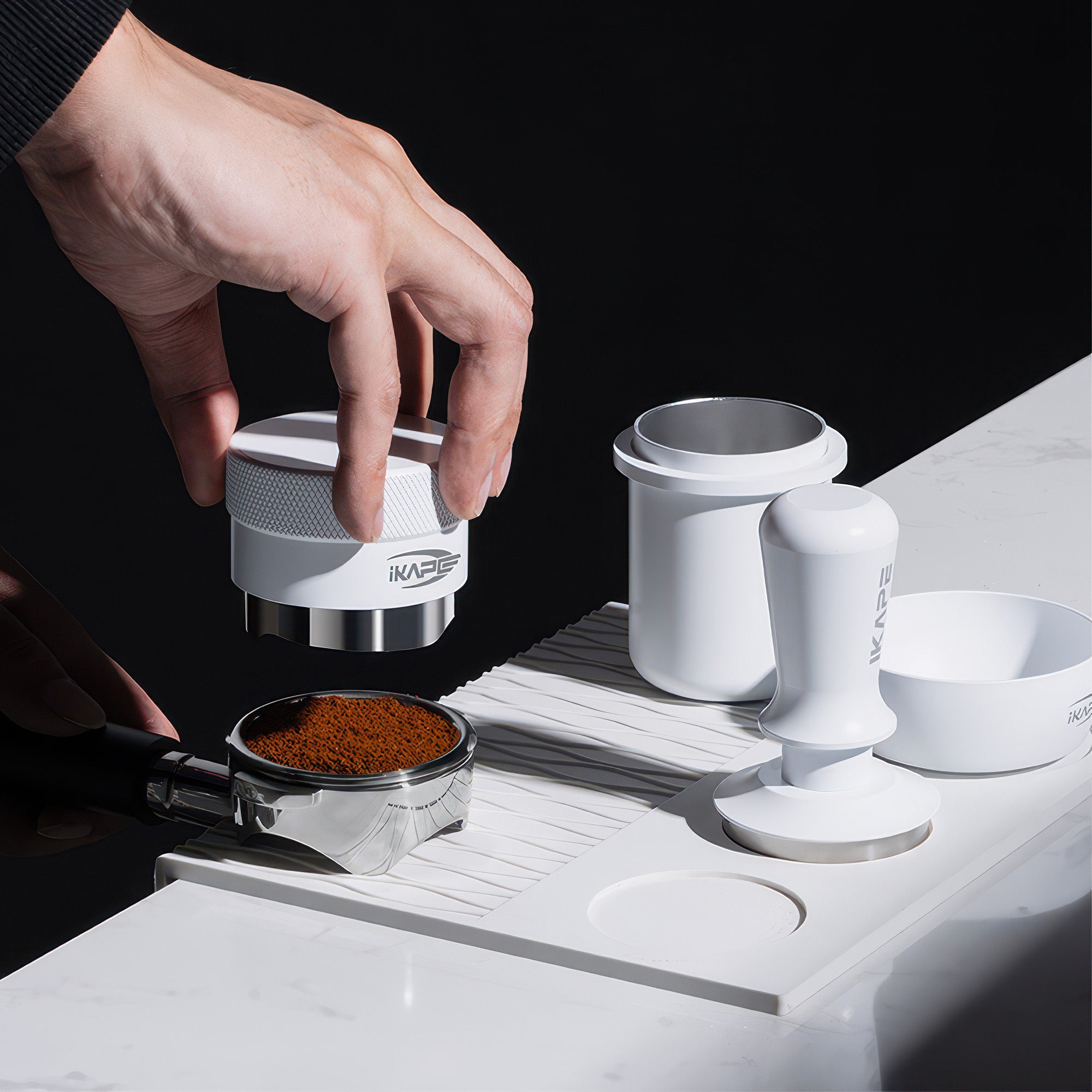 Premium Espresso Coffee Tamper & Distributor - 58mm Stainless Steel Barista Tool for Perfectly Tamped Coffee Grounds - Ideal for Home Baristas & Coffee Shops