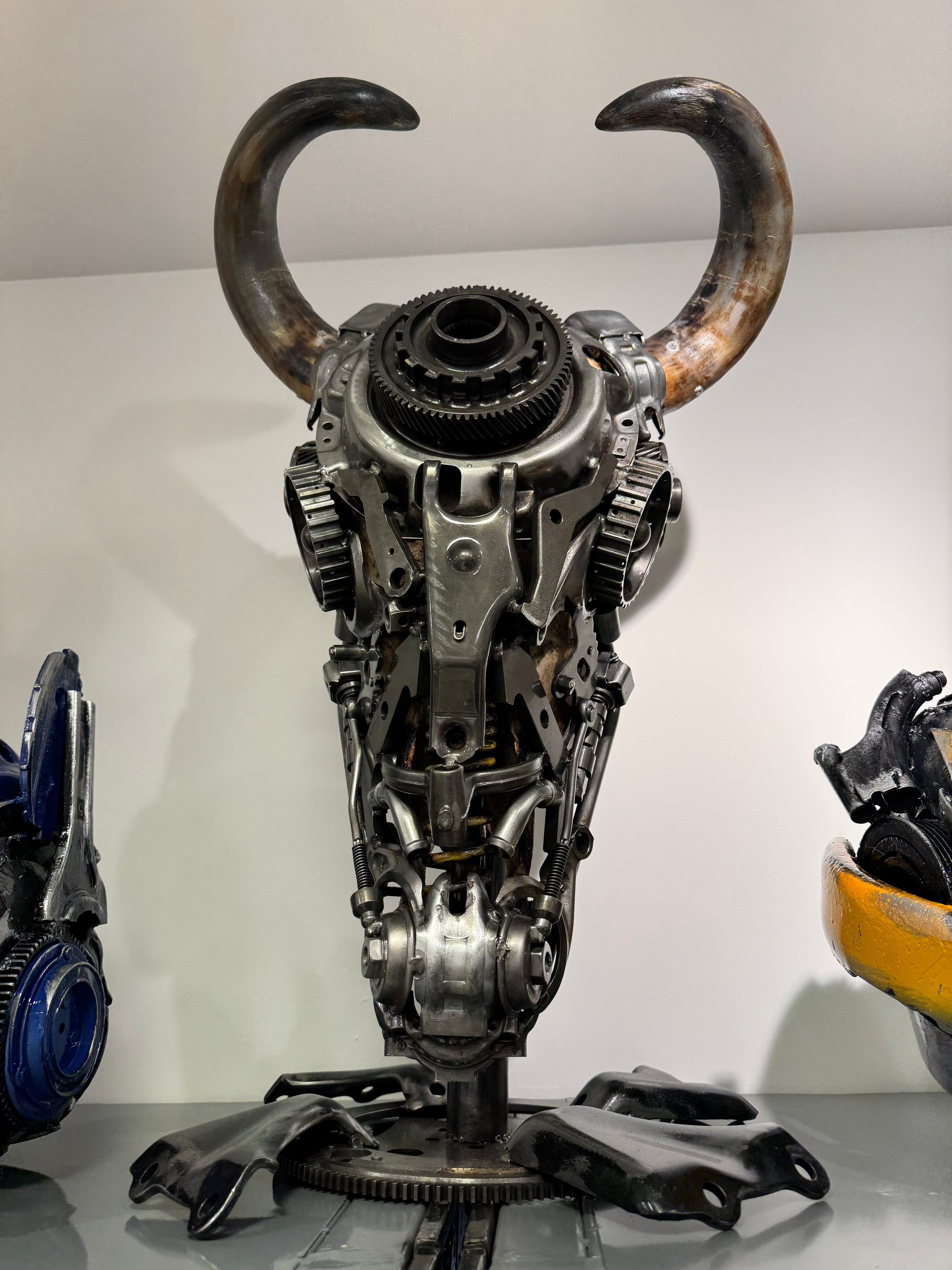 Bull Skull Recycled Metal Wall Art Sculpture - Rustic Western Home Decor for Living Room, Office & Man Cave
