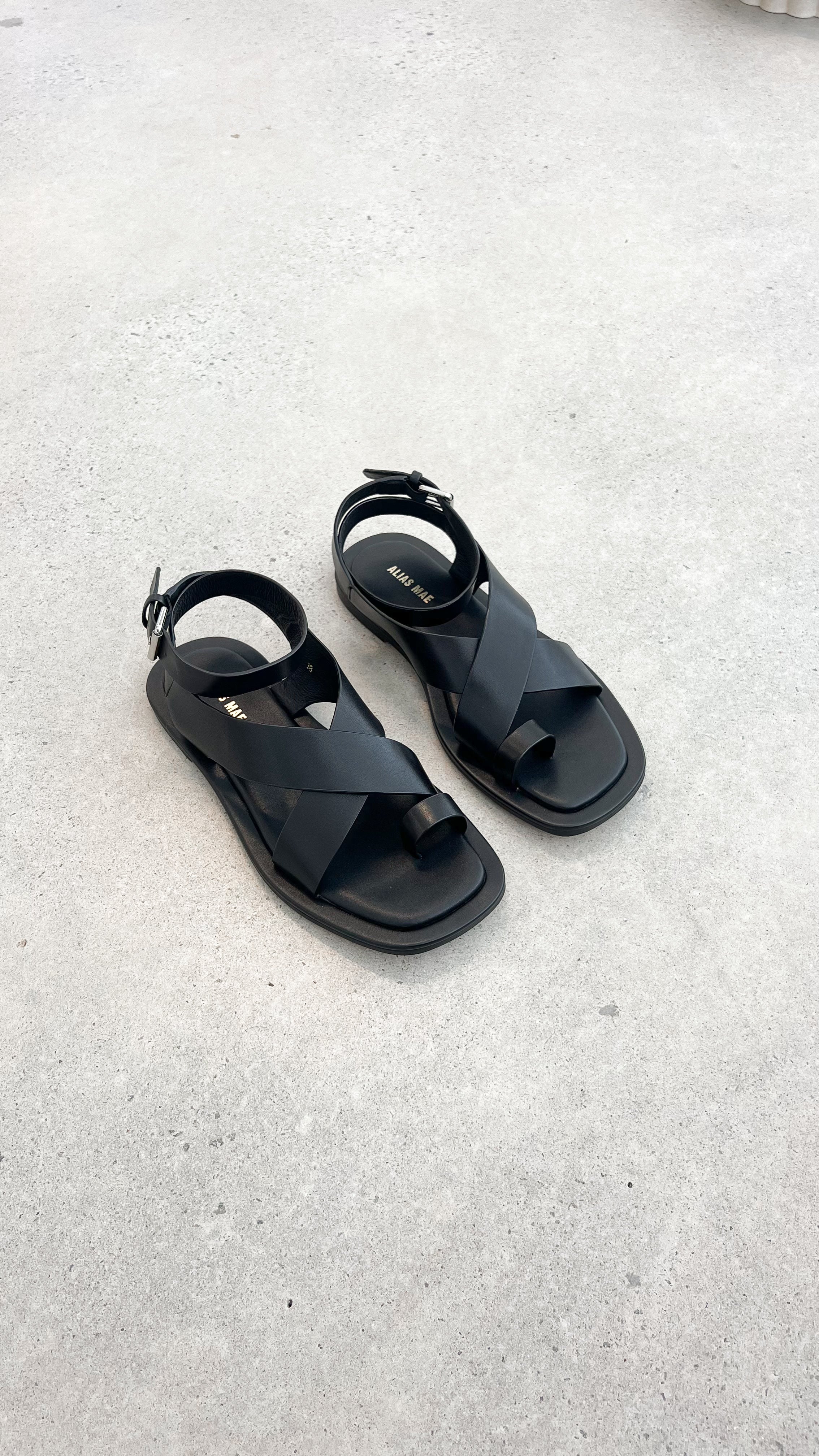 Alias Mae Kellie Sandal - Black Leather Women's Comfortable Sandals for Summer Walking & Beach Vacations