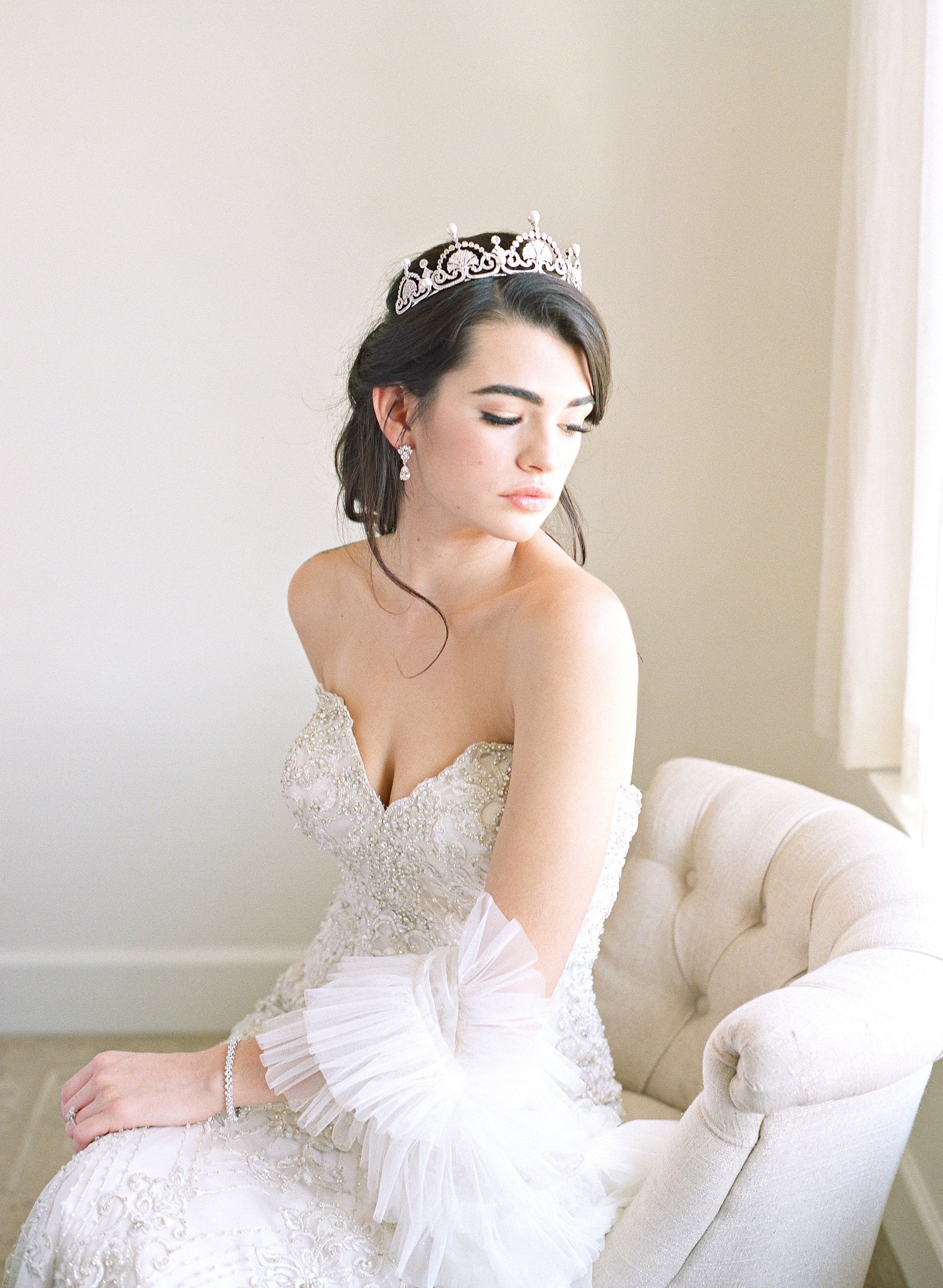 Lotus Flower Tiara - Elegant Simulated Diamond & Pearl Bridal Headpiece for Weddings, Prom, and Special Occasions
