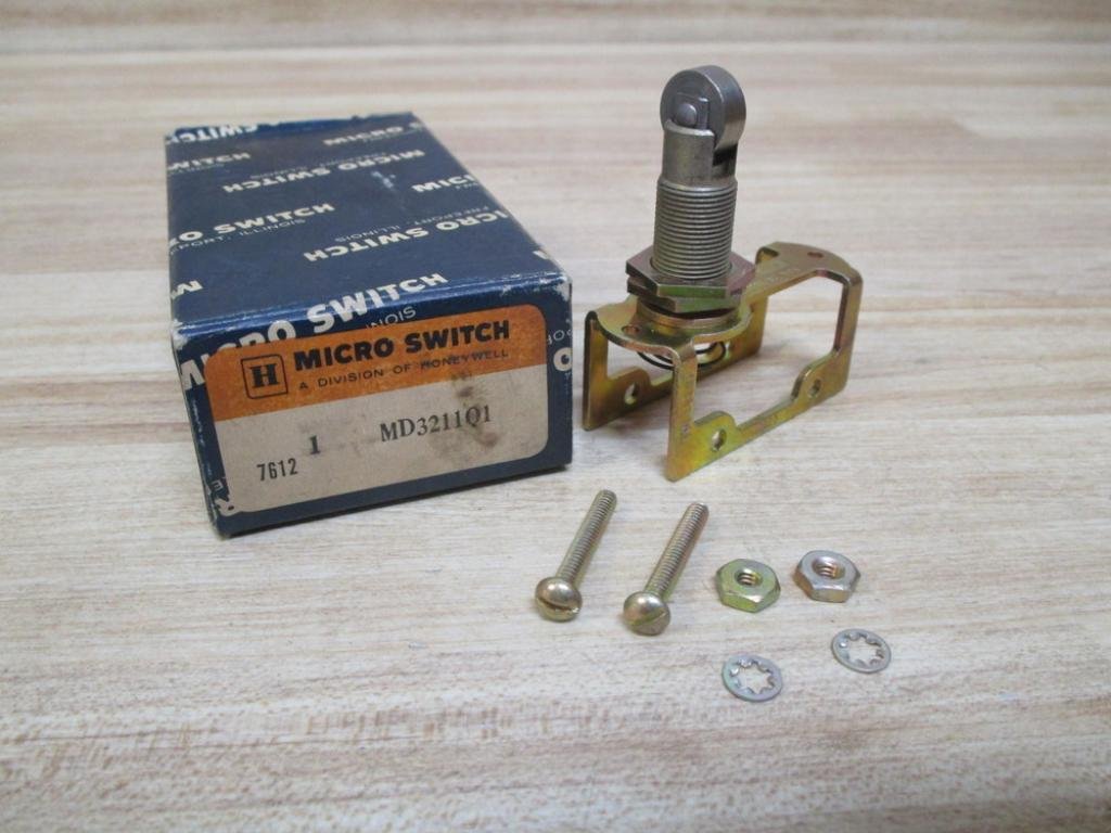 Honeywell MD3211Q1 Switch - BZ LARGE Basic AUX Actuator with CROSS Roller PLUNGER | Industrial Control & Automation Equipment for Machinery & Manufacturing