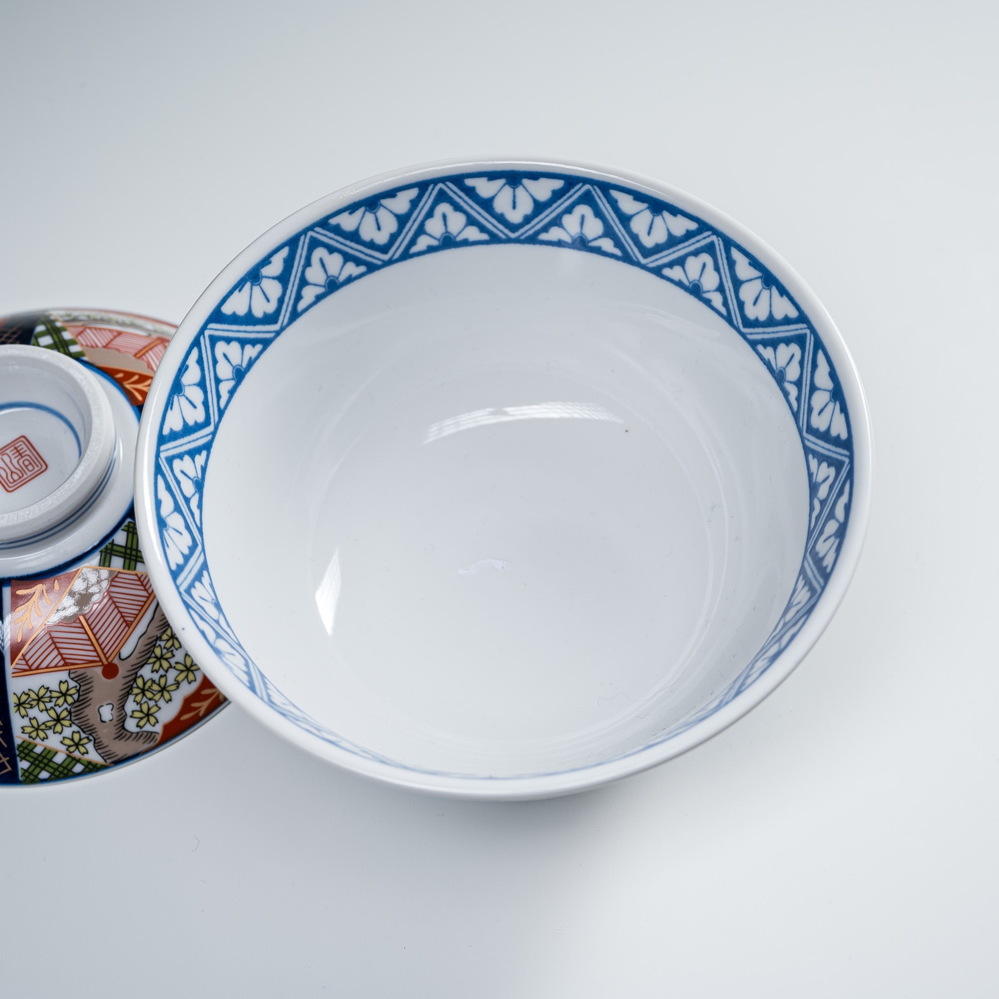 Premium Mino Ware Donburi Bowl with Lid - 16cm Japanese Ceramic Rice & Soup Bowl for Home Dining, Ramen, and Asian Cuisine
