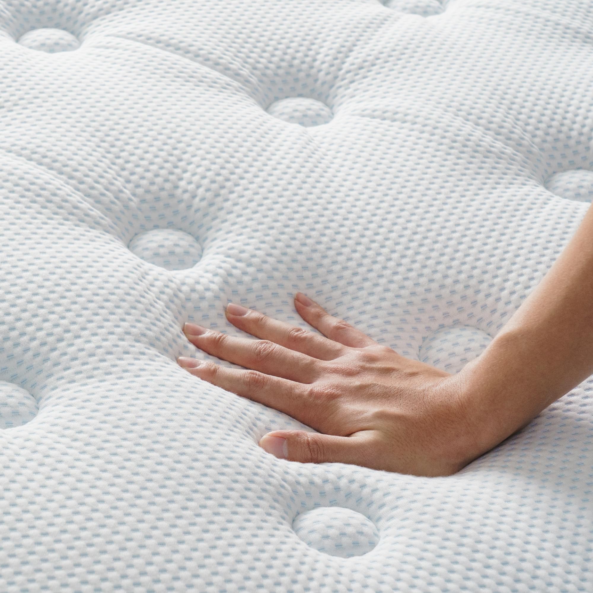 ZINUS 10 Inch Hybrid Mattress - Twin Size, Fiberglass Free, Medium Plush Comfort with Motion Isolation | CertiPUR-US Certified Foams & Fabric | Mattress in a Box for Bedroom, Guest Room & Dorm Use
