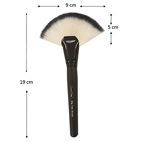 Dream Maker Fan Brush Model DM 133 - Professional Makeup Brush for Blending & Contouring - Perfect for Foundation, Powder & Highlighter Application (Ideal for Makeup Artists & Beauty Enthusiasts)