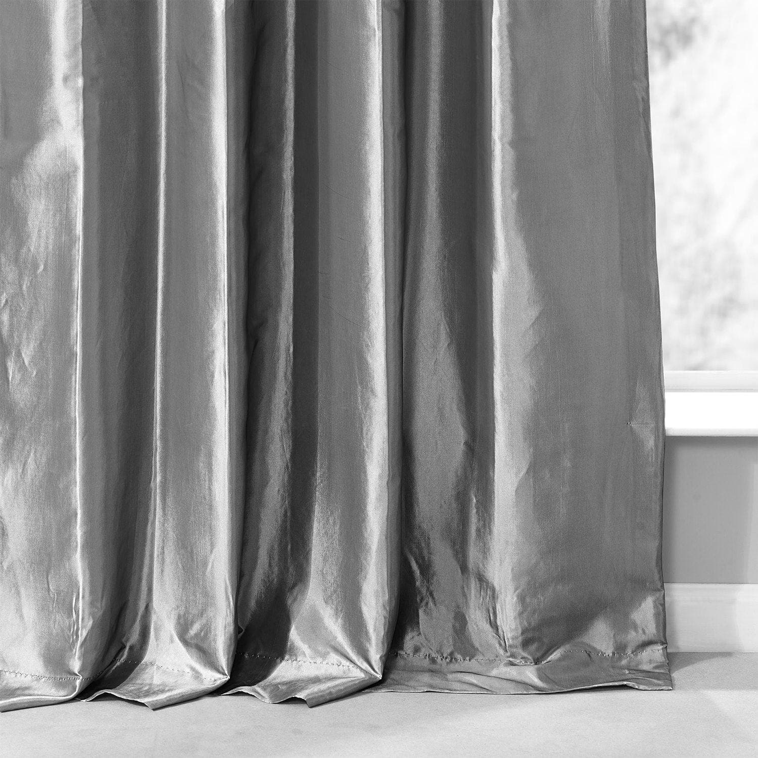 Platinum Ruched Solid Faux Silk Taffeta Room Darkening Curtain