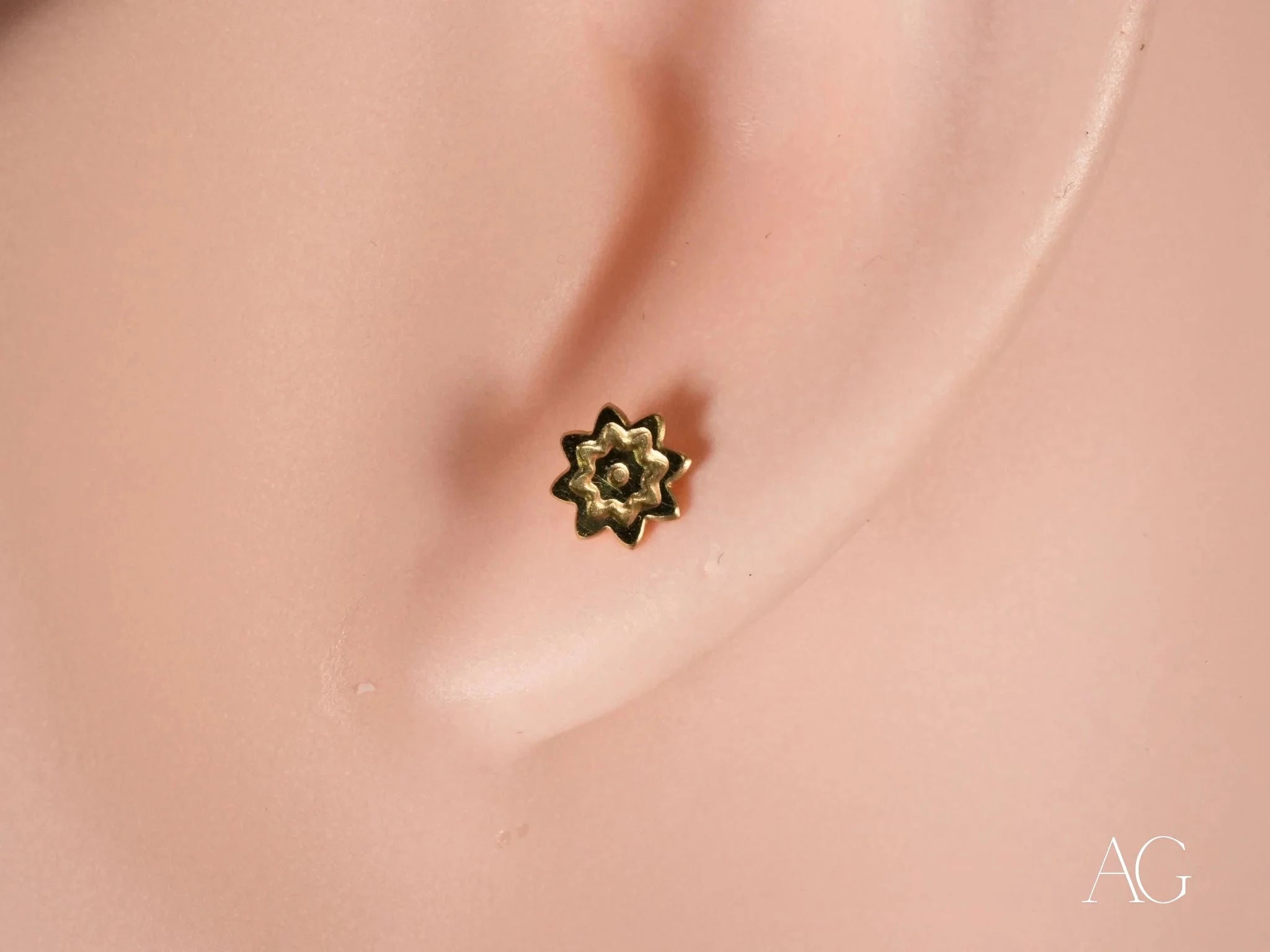 18K Gold Petile Stud Earrings - Dainty Floral Bloom Design for Women | Perfect for Weddings, Date Nights & Everyday Elegance