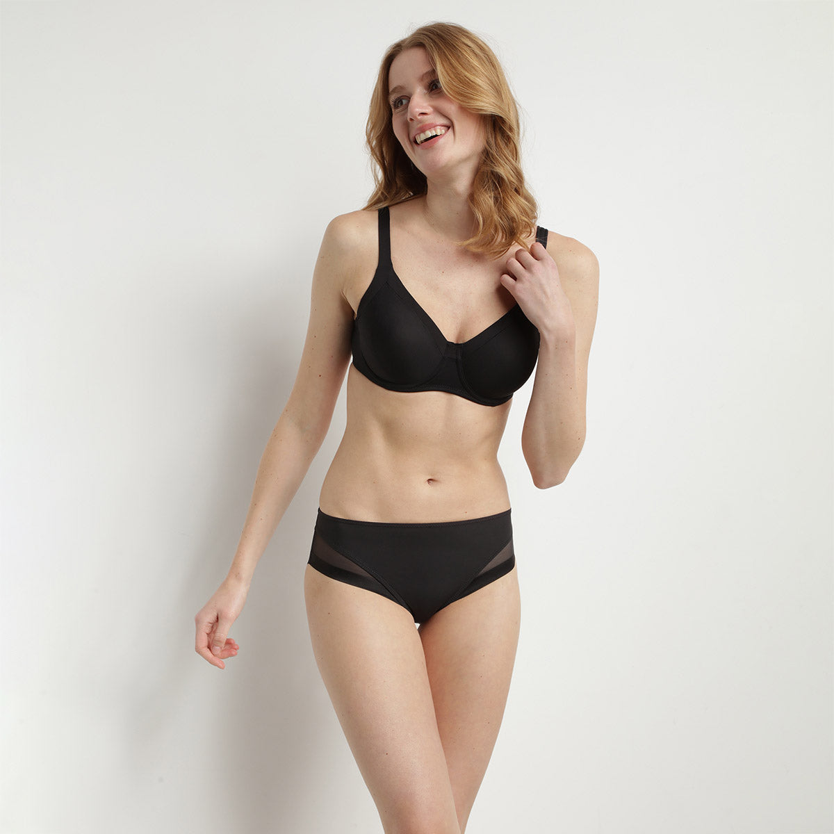 Dim Women's Black Microfiber & Tulle Slip - Comfortable Lingerie for Everyday Wear, Sleepwear and Special Occasions