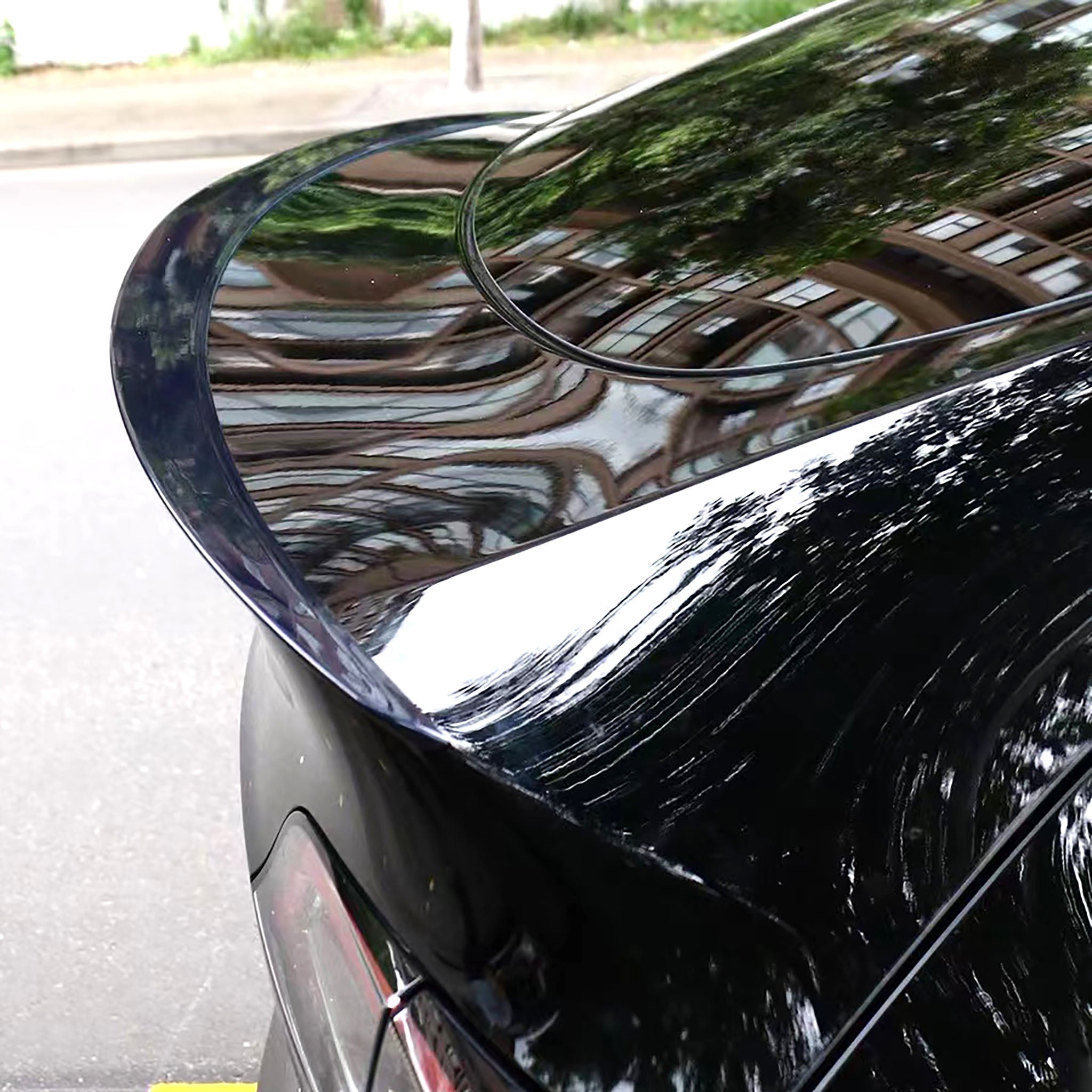 High-Quality Rear Trunk Spoiler for Tesla Model Y & Model 3 - Carbon Fiber Car Accessories for Enhanced Aerodynamics & Sporty Style - Perfect for Street Racing & Car Enthusiasts