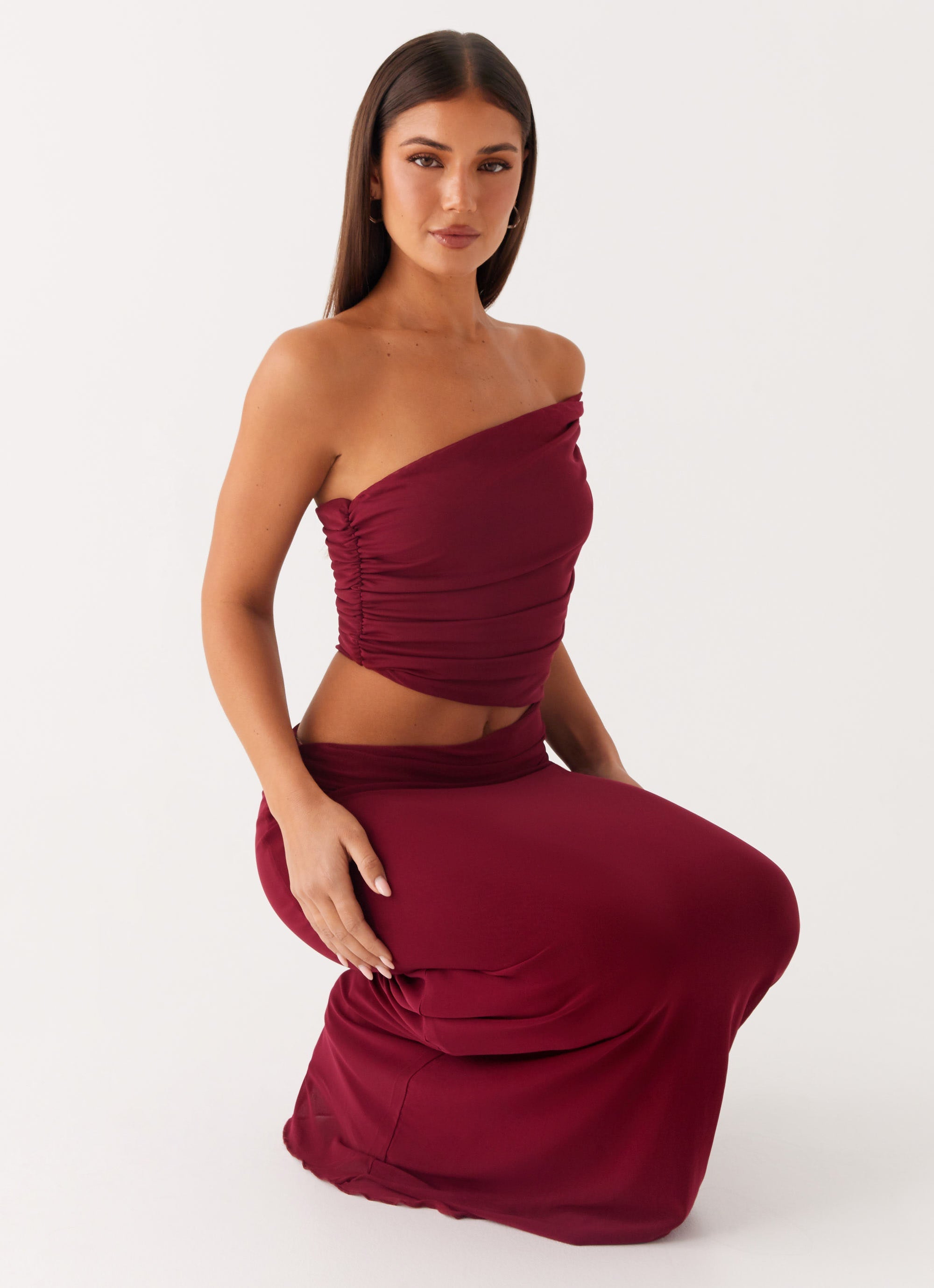 Gillian Women's Maxi Dress - Elegant Long Sleeve Flowy Boho Dress in Maroon for Casual Wear, Parties & Special Occasions