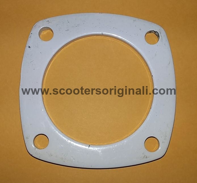 Lambretta Rear Hub Bearing Retaining Plate - High-Quality Scooter Replacement Part for Smooth Ride | Perfect for Vespa, Lambretta Scooter Maintenance & Repair
