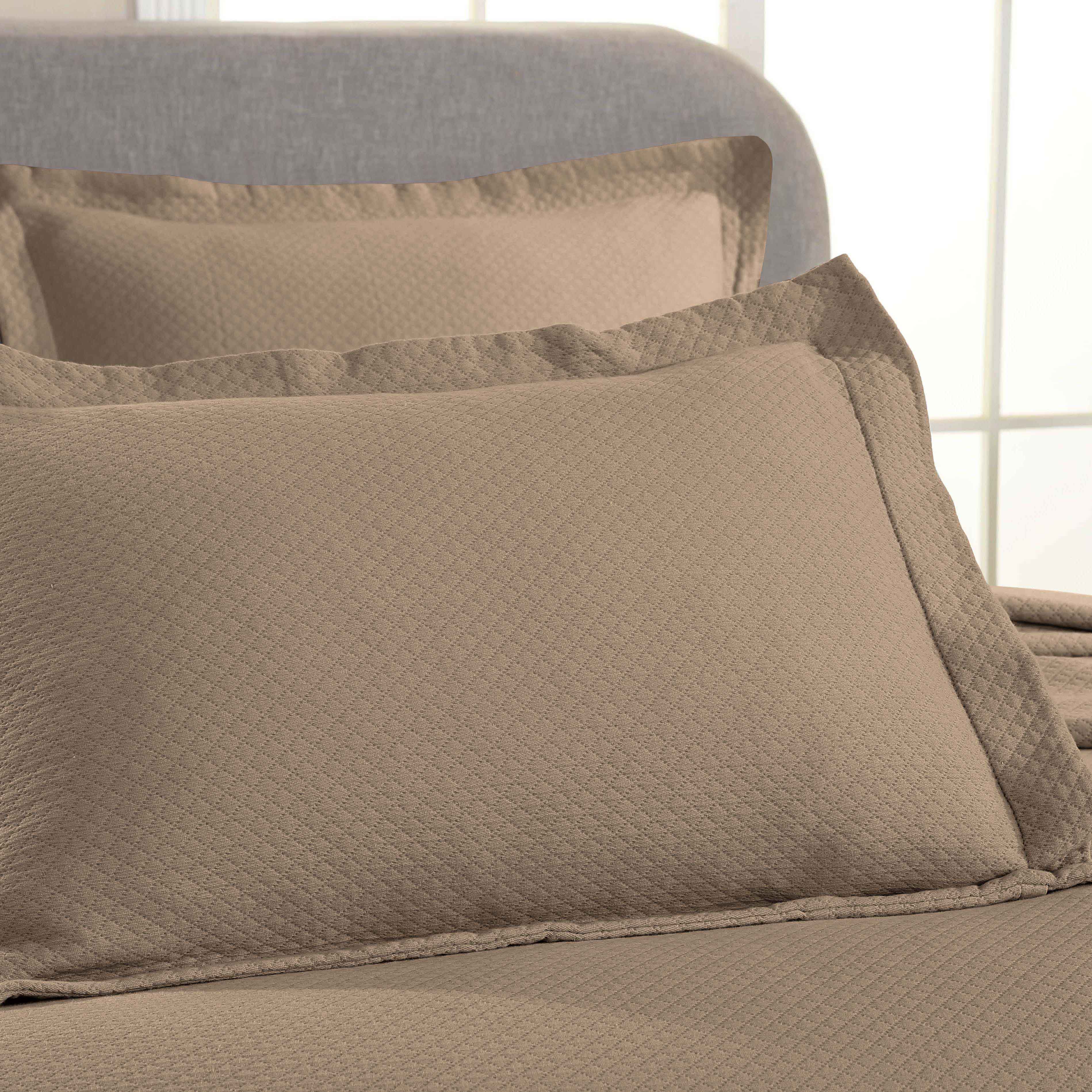 Luxury Jacquard Matelassé Cotton Diamond Solitaire Bedspread Set - Queen Size Bedding Coverlet for Master Bedroom, Guest Room & Hotel Decor