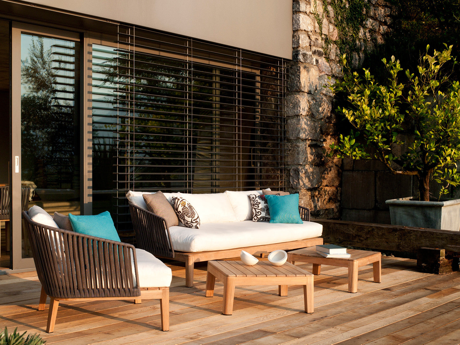 Comfortable Mood Sofa - Modern Living Room Couch for Relaxing & Entertaining - Perfect for Home, Office, and Lounge Spaces