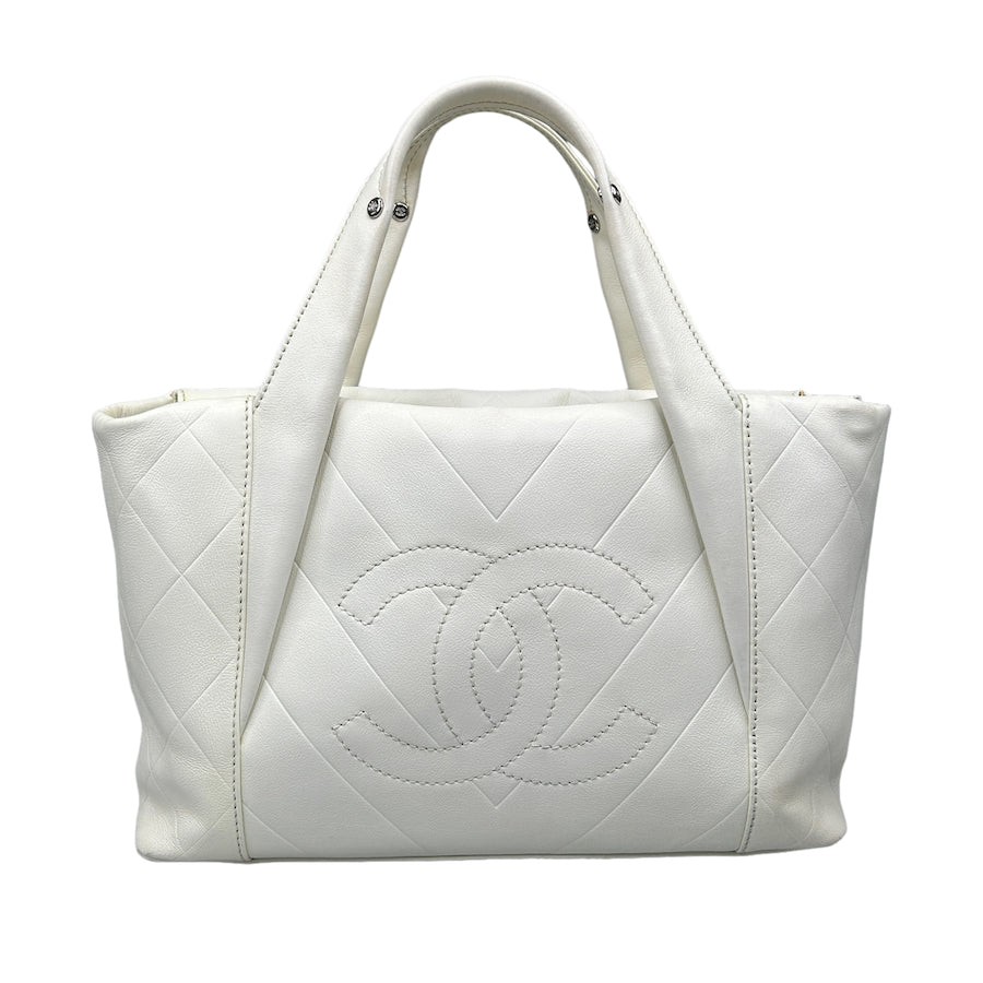 Chanel White Leather Stitched CC Logo Tote Bag - Luxury Designer Handbag for Women, Perfect for Work, Travel & Everyday Use