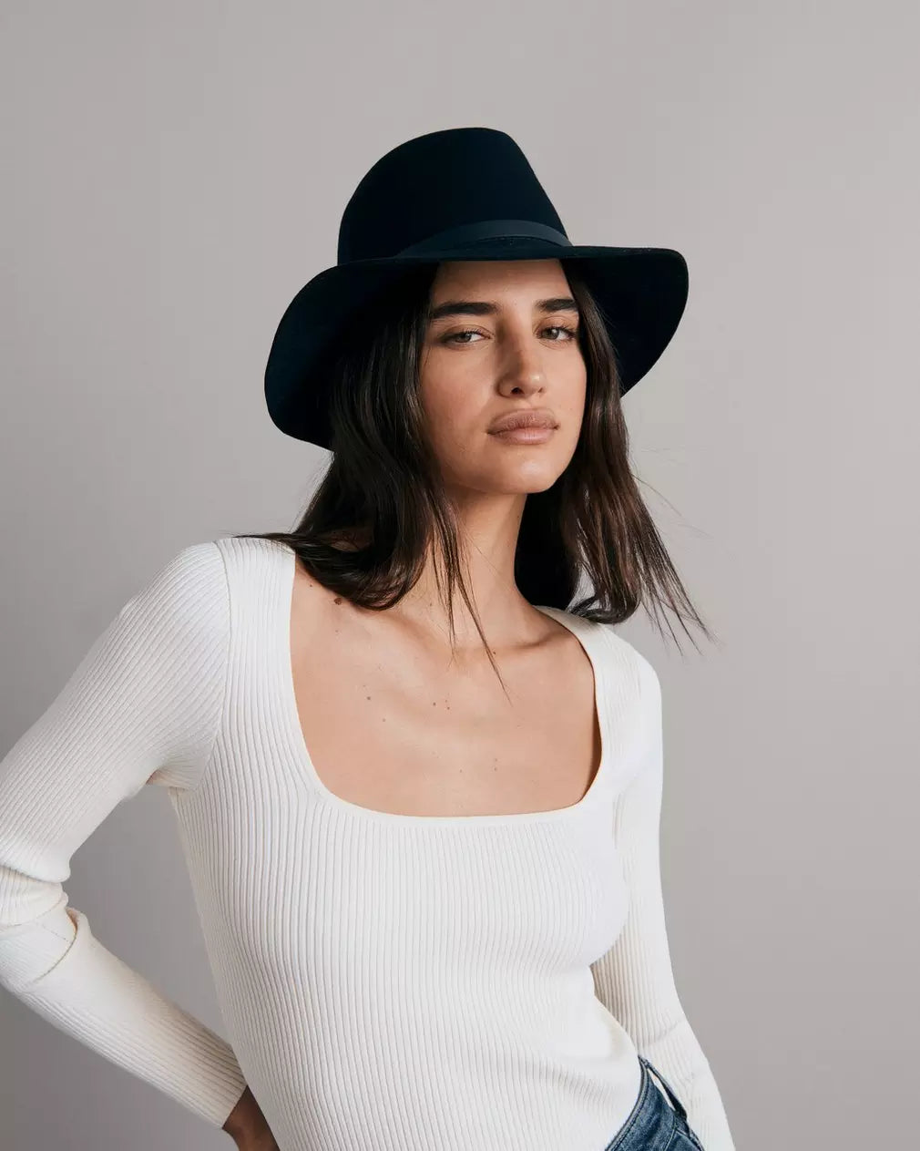 Stylish Navy Floppy Brim Fedora Hat for Men & Women - Perfect for Outdoor Events, Beach Vacations and Fashion Accessories