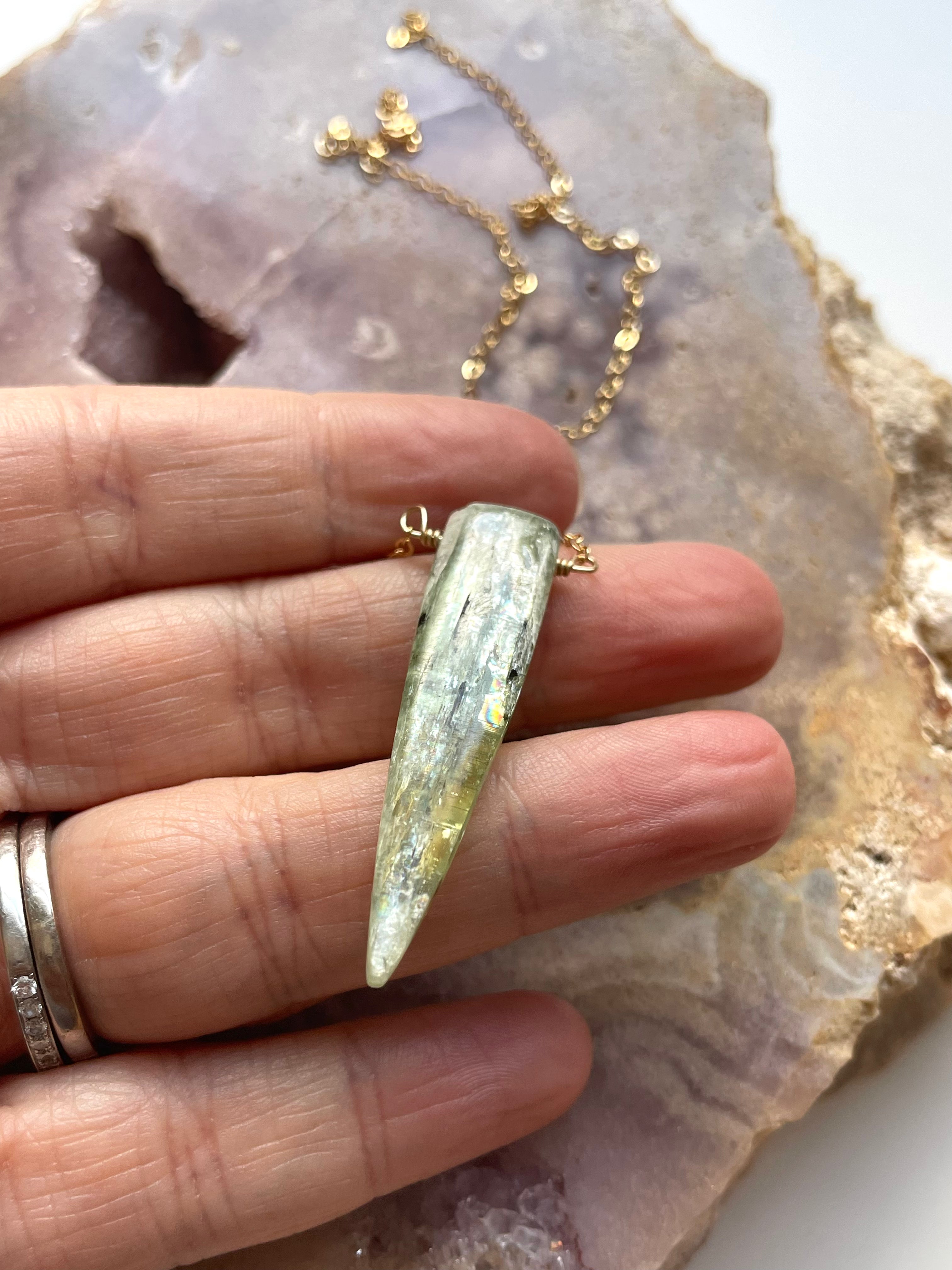 Natural Green Kyanite Pendant Necklace for Women - Healing Crystal Jewelry for Chakra Balancing & Energy Cleansing | Perfect for Meditation, Yoga & Spiritual Gifts