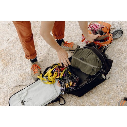 Peak Design 25L Outdoor Backpack - Waterproof Hiking Backpack for Travel & Photography - Durable Daypack for Camping, Commuting & Adventure (Black)