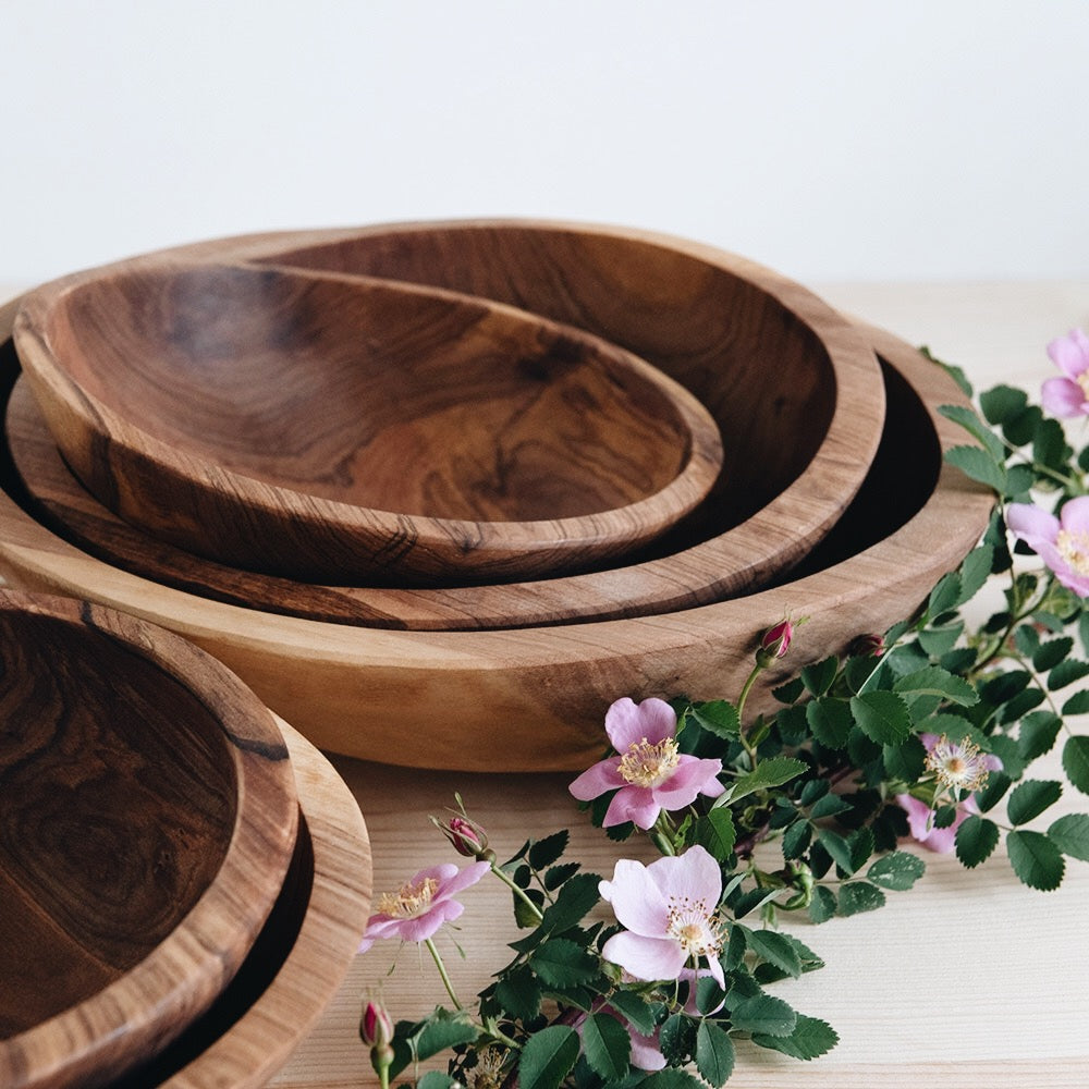 Hand Carved Wild Olive Wood Bowl - Small Natural Wooden Serving Bowl for Salad, Fruit, Nuts - Perfect for Home Decor, Kitchen Use & Gift Giving