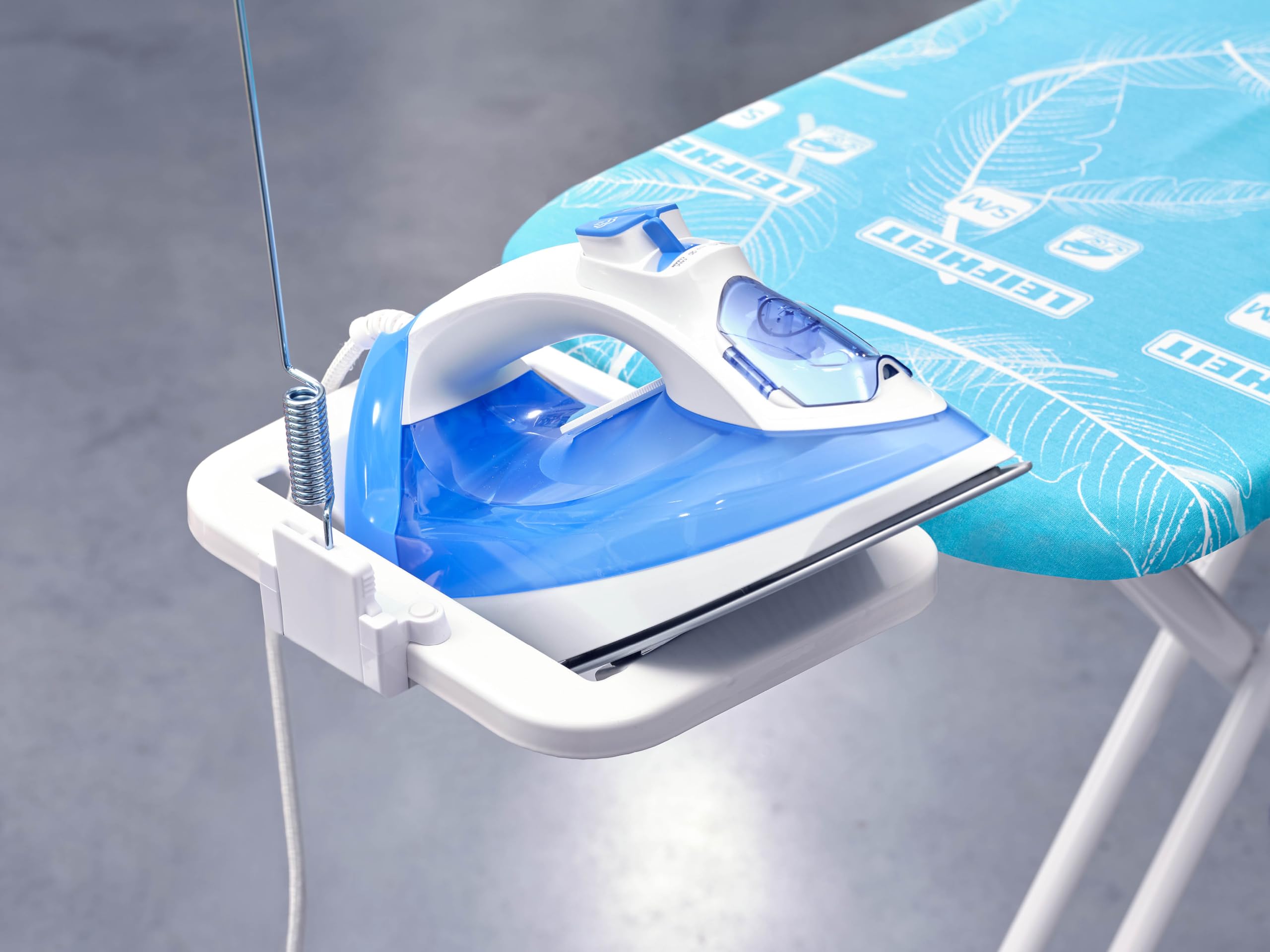 **Leifheit Air Board Compact Ironing Board for Steam Irons - 47