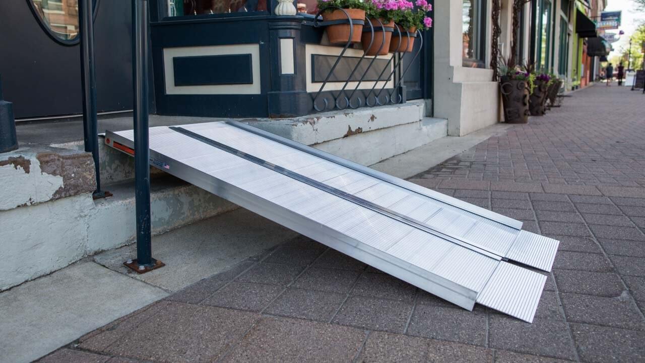 Premium Single Fold Signature Ramps for Suitcases - Lightweight & Durable Travel Accessories - Perfect for Airports, Hotels, and Smooth Mobility