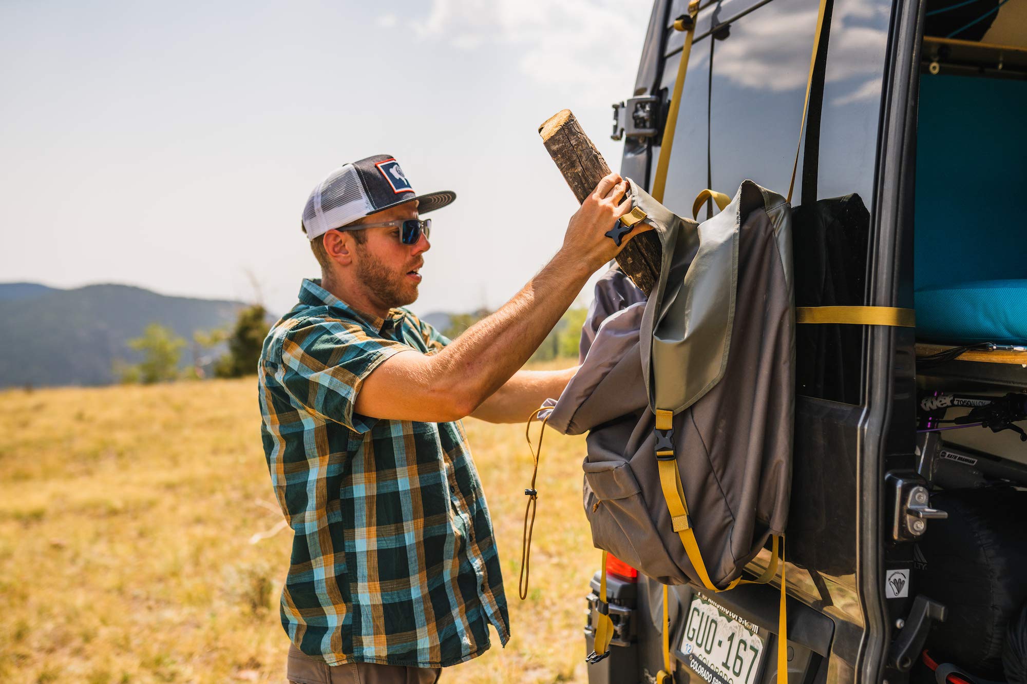 Kelty Trash Pak Beluga Overland Spare Tire Trash Bag - Durable Storage for Camping Gear, Tools & Equipment - Fits Spare Tire or Van Door - Perfect for Off-Road Adventures, Road Trips & Outdoor Exploration