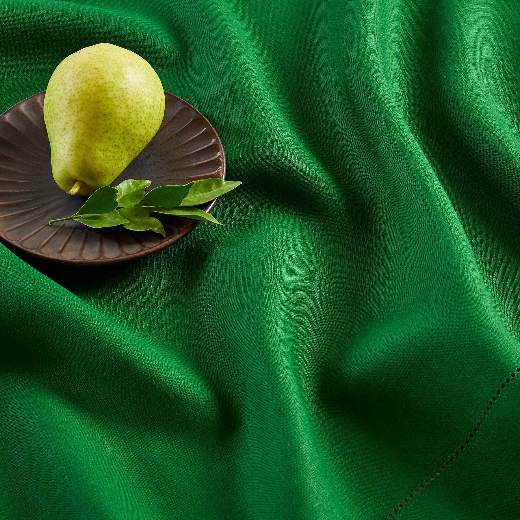 Elegant Classic Hemstitch Tablecloth - Premium Cotton Linen Table Cover for Dining Room, Wedding, Party & Special Occasions