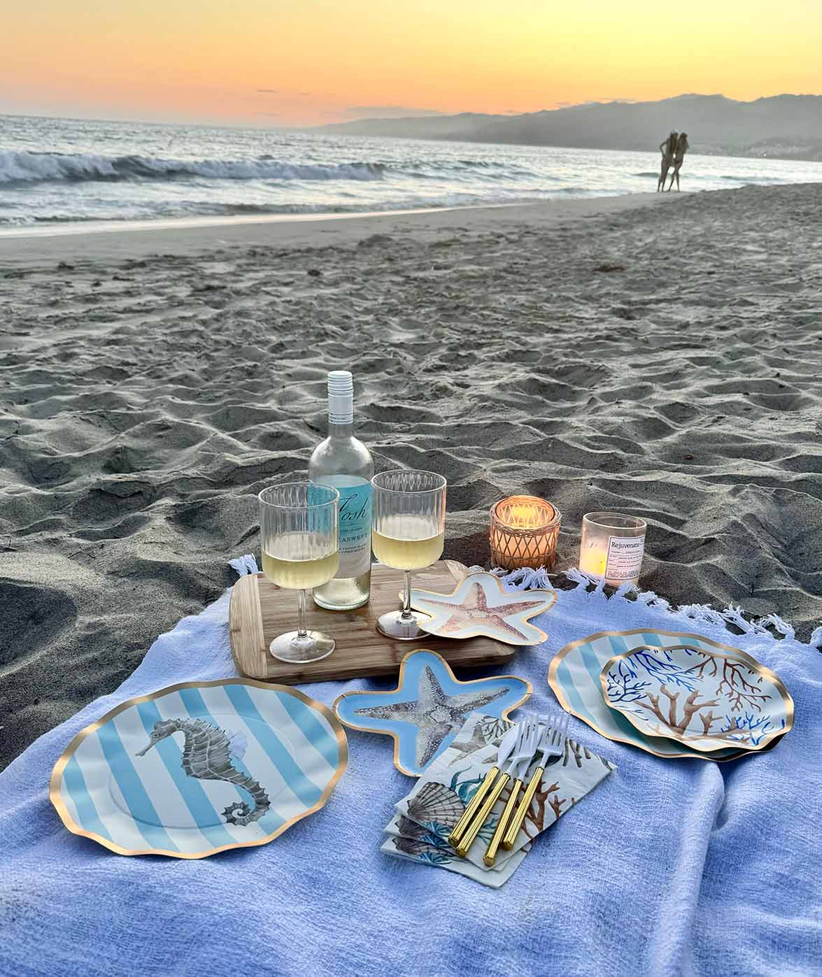 Starfish Die-Cut Salad Plates - Set of 8 Ocean-Themed Dinnerware for Beach Parties, Summer BBQs & Coastal Home Decor