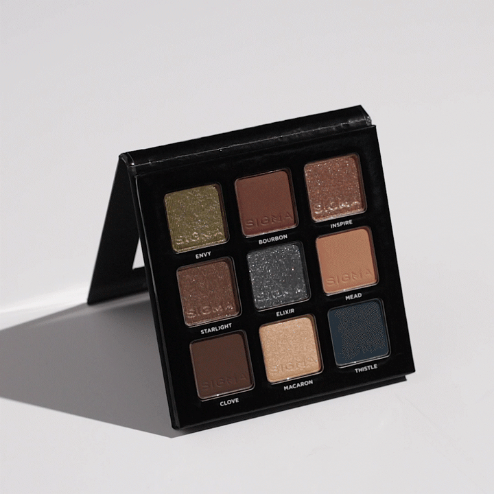 Ivy Eyeshadow Palette - 12 Highly Pigmented Matte & Shimmer Eyeshadows for Stunning Eye Makeup | Perfect for Day & Night Looks, Parties & Special Occasions