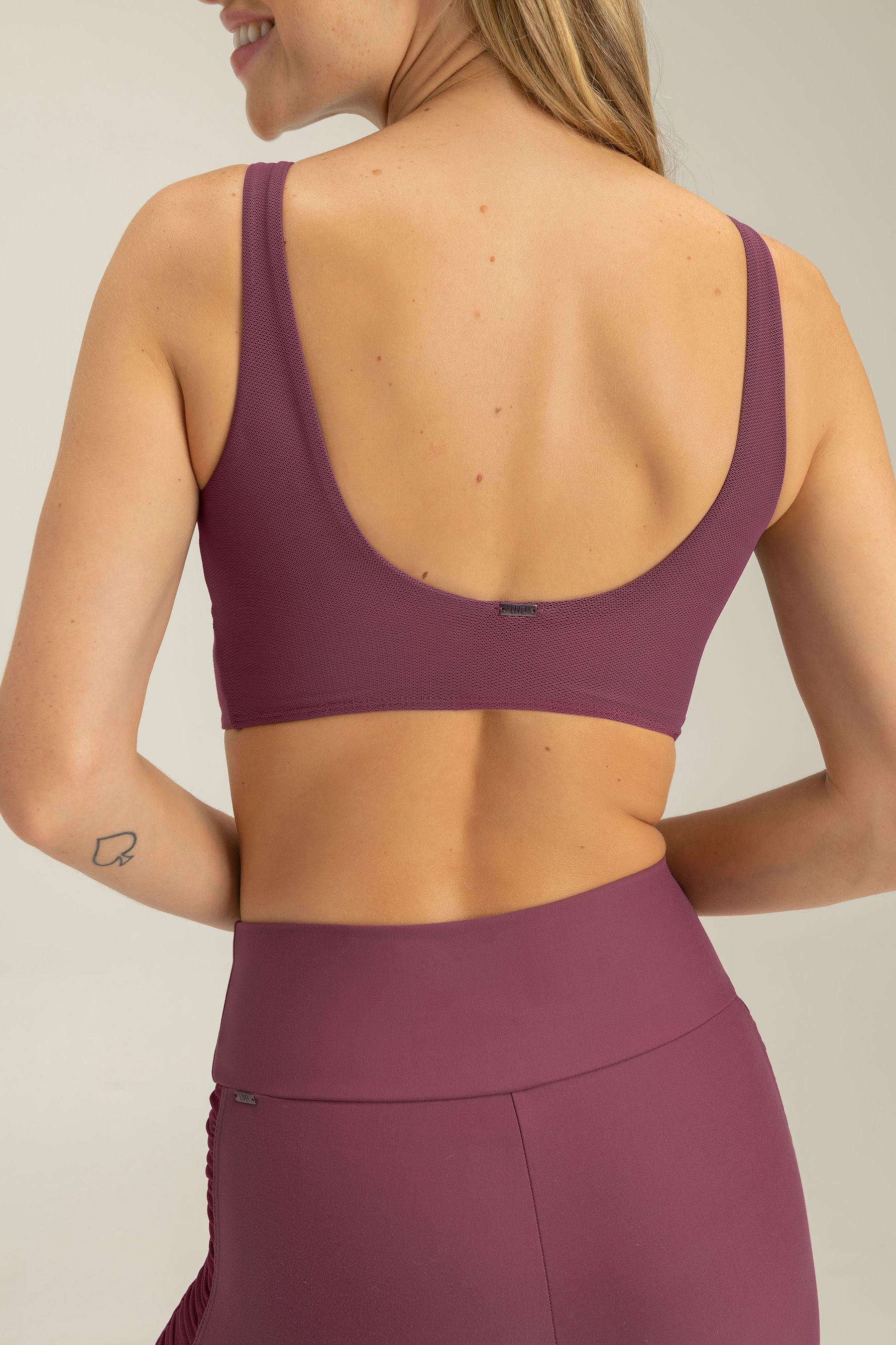 High Support Fuse Wrap Sports Bra for Women - Seamless Workout Top for Running, Yoga & Gym - Moisture Wicking & Breathable Activewear